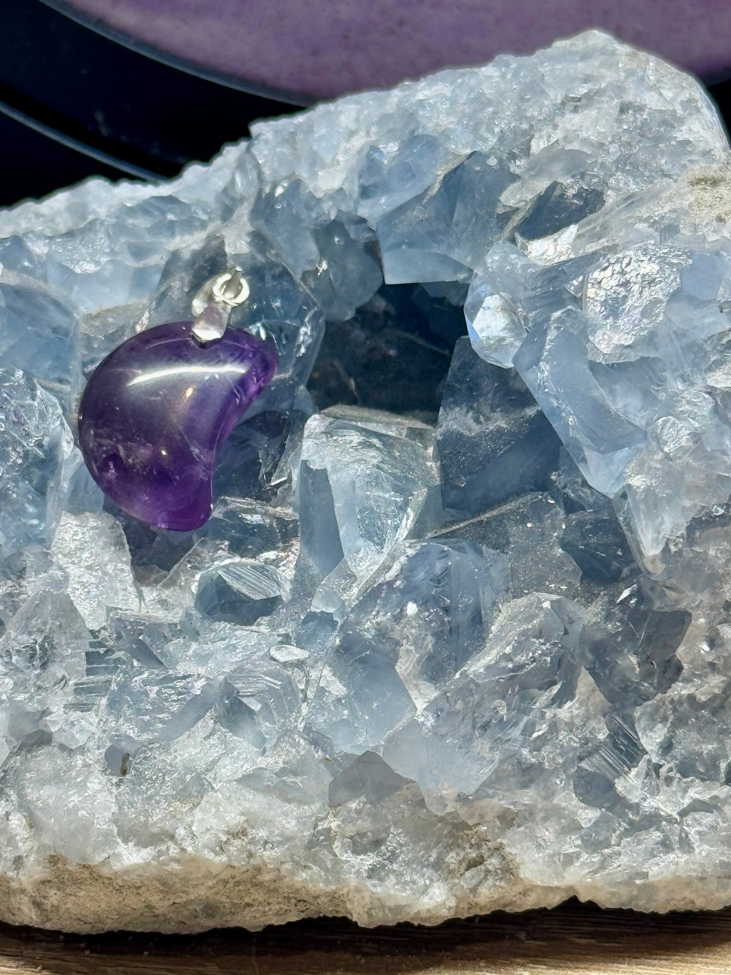 Pendentif d’Améthyste croissant de lune