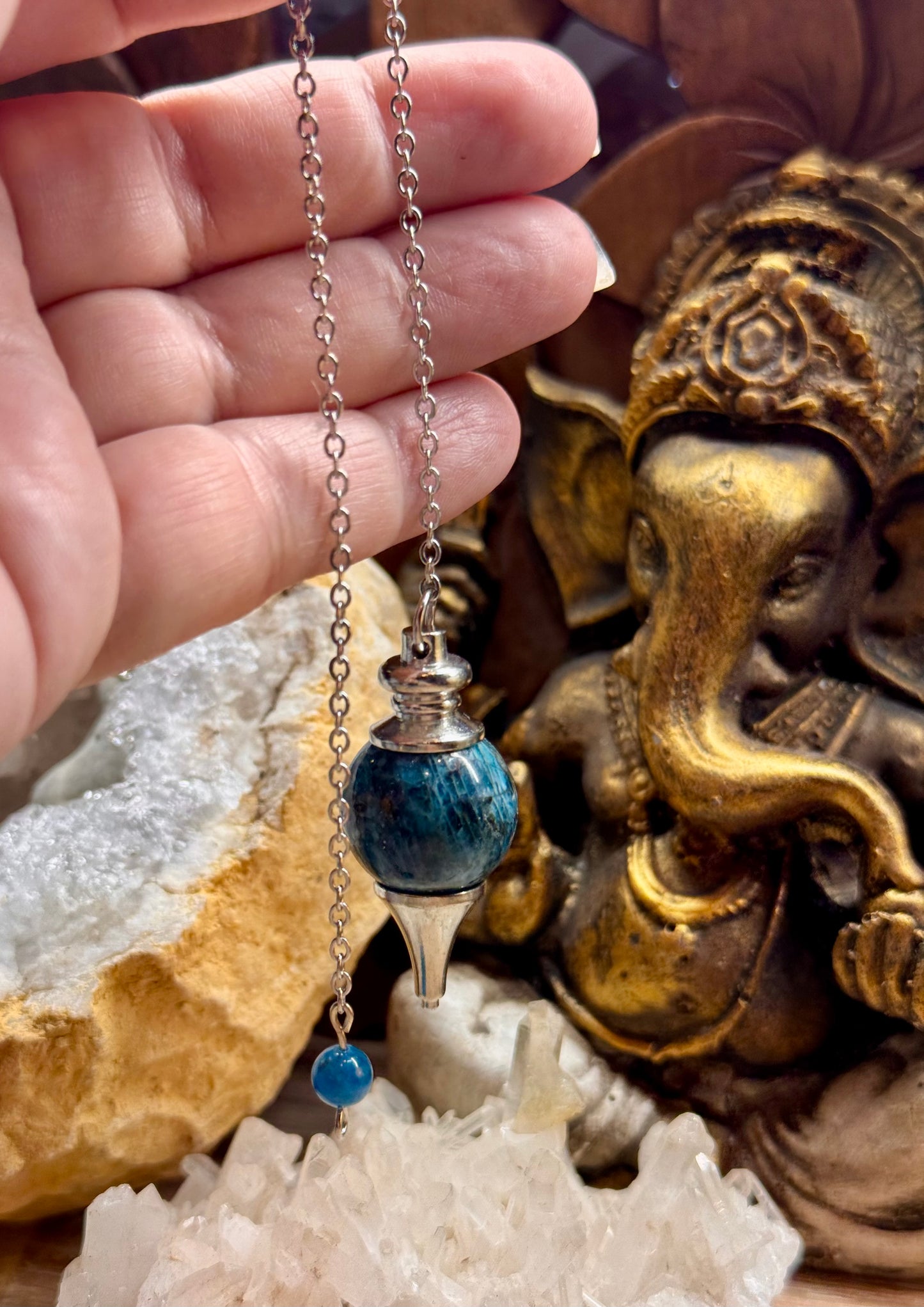 Pendentif sphérique en Apatite