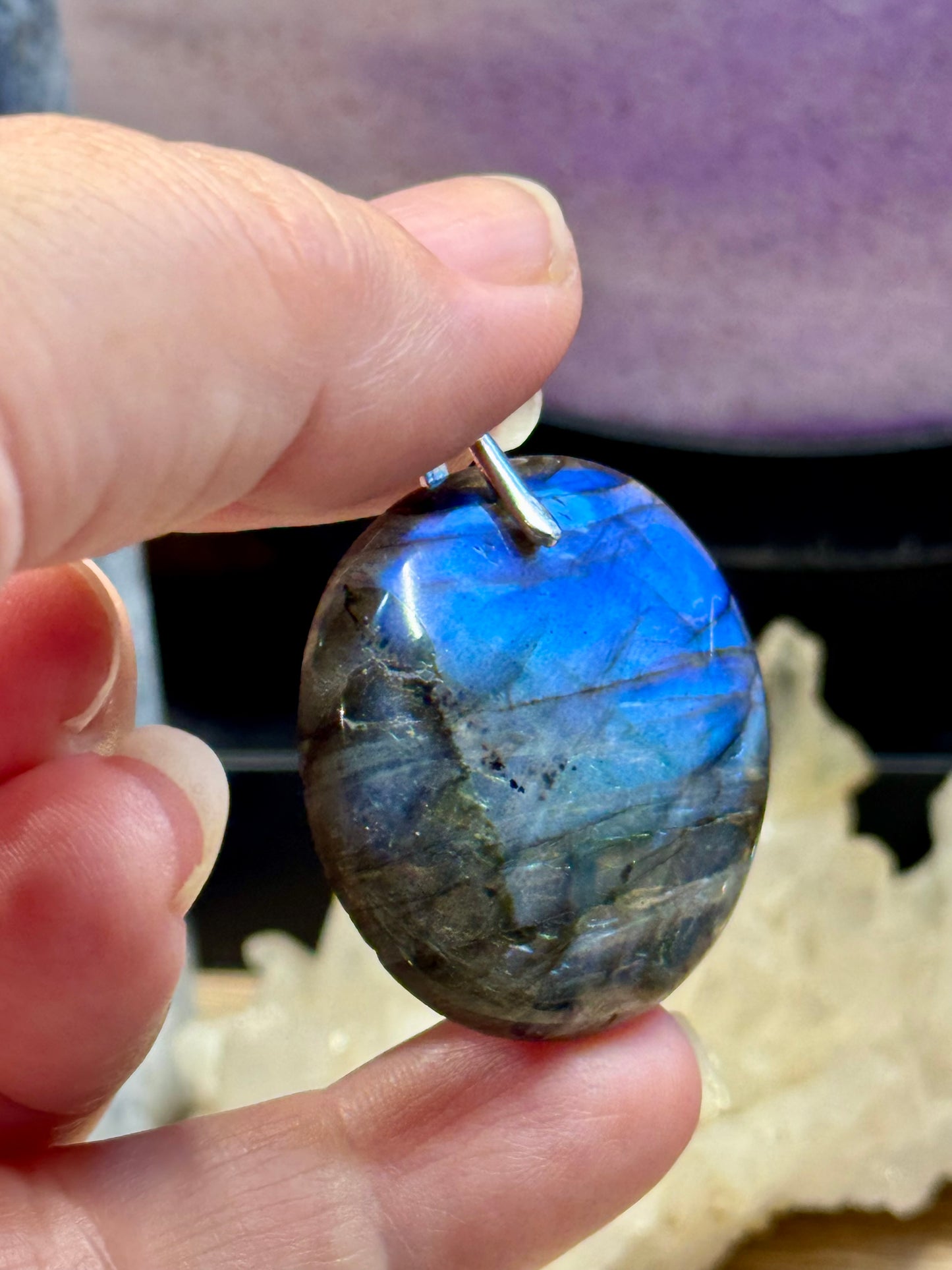 Pendentif de labradorite couché