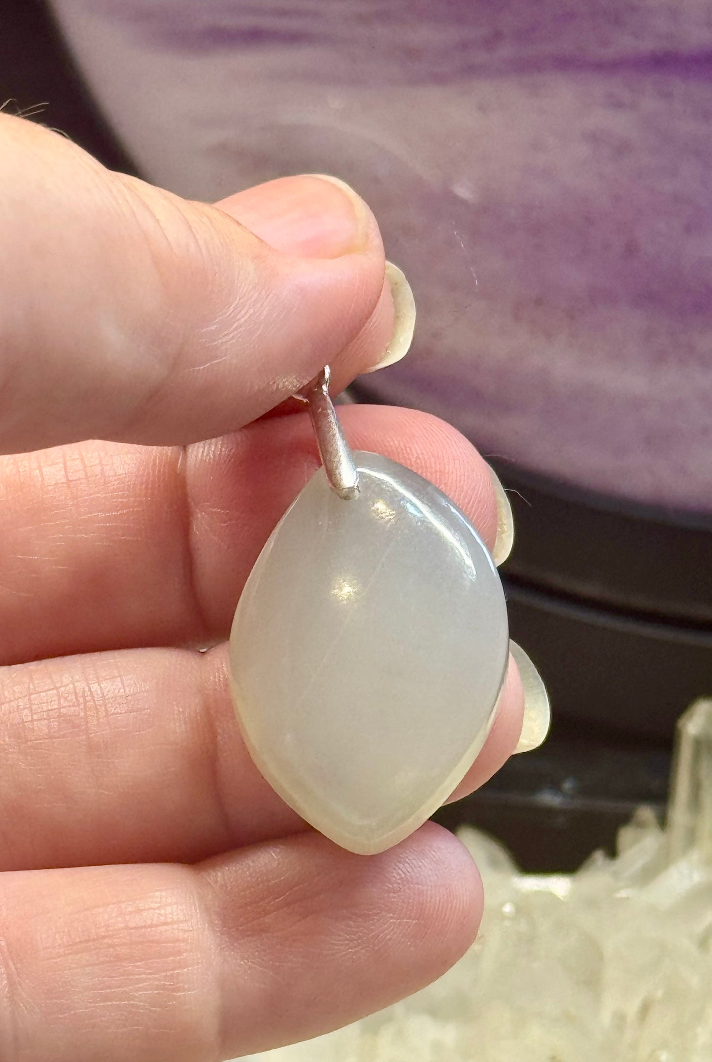 Pendentif de Pierre de lune nacrée