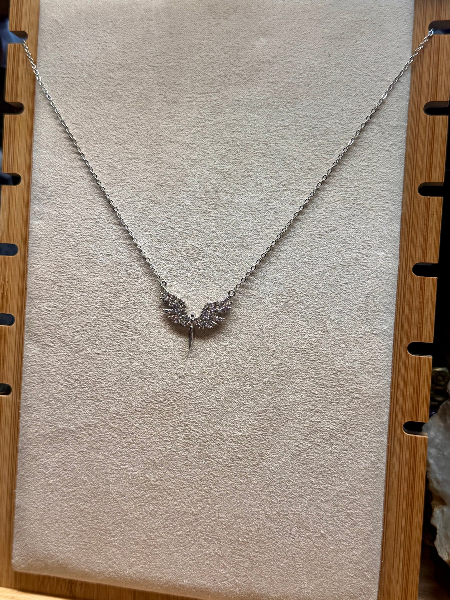Collier en métal argenté Ange aux ailes déployées
