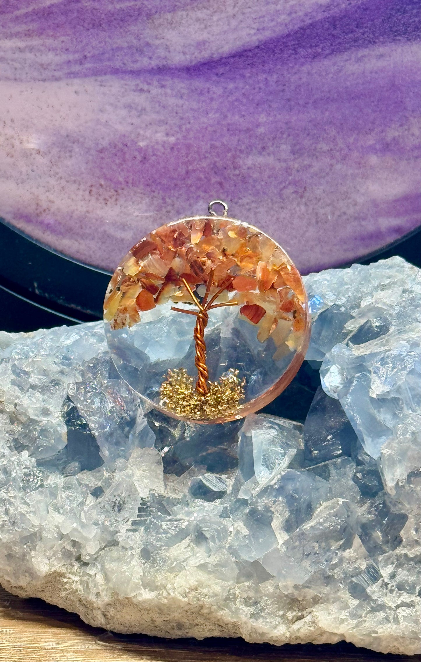 Pendentif d’Orgonite avec Cornaline