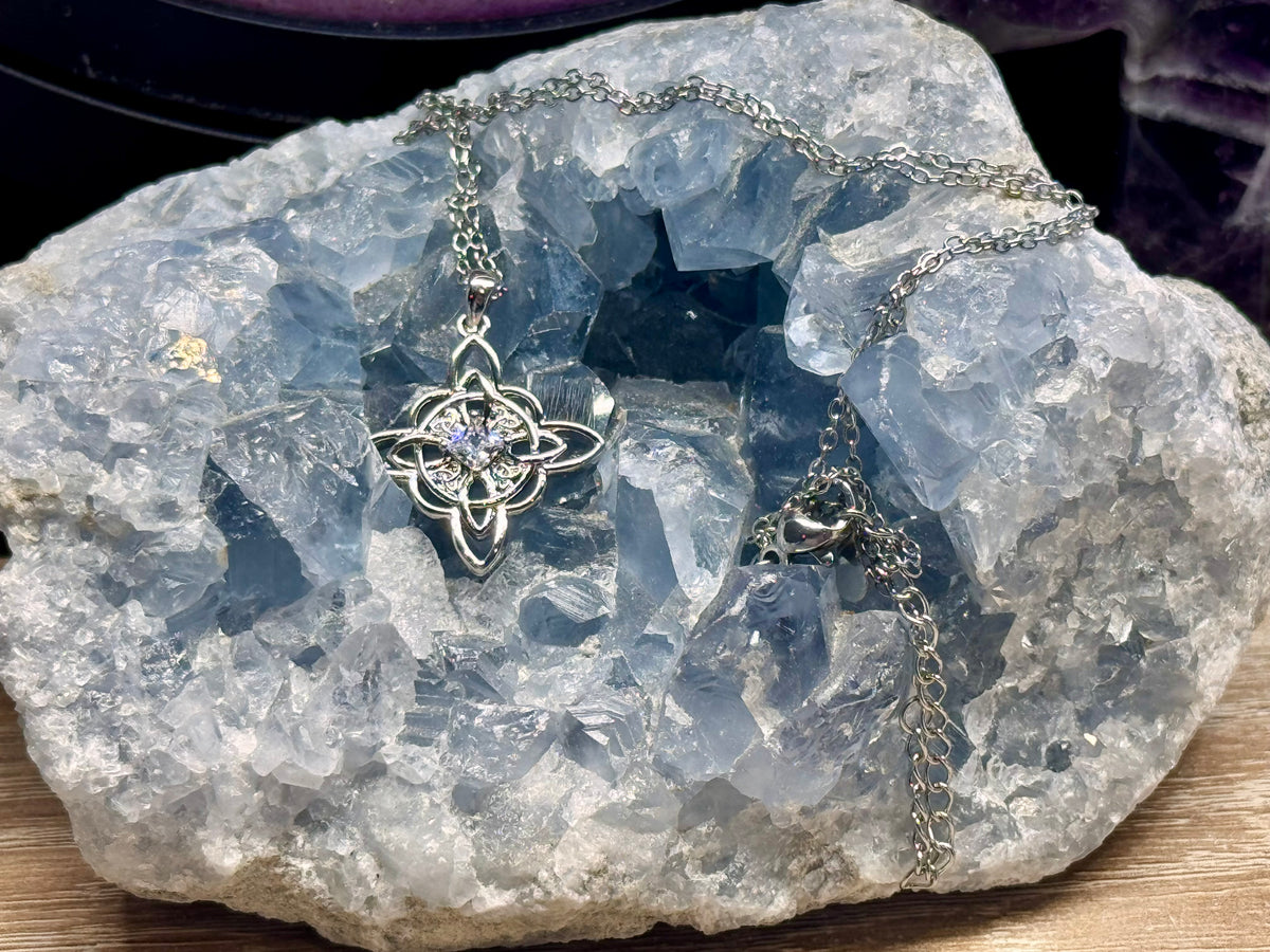 Collier en argent - Noeud de Sorcière