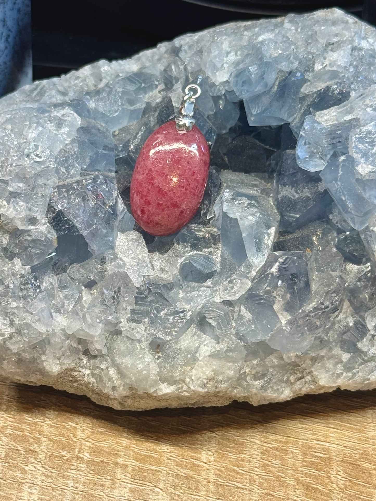 Pendentif de Rhodonite