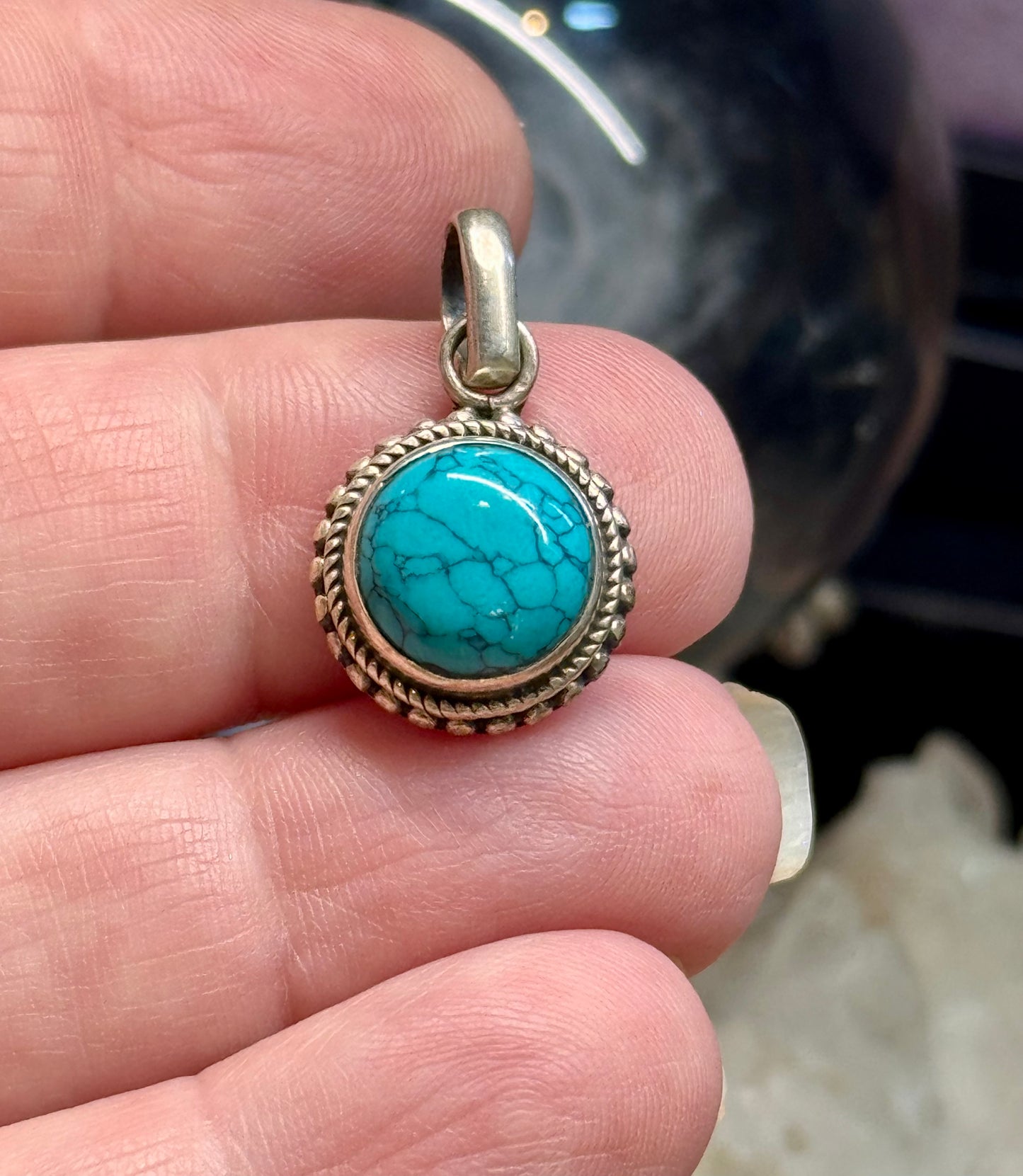 Pendentif de turquoise stabilisée