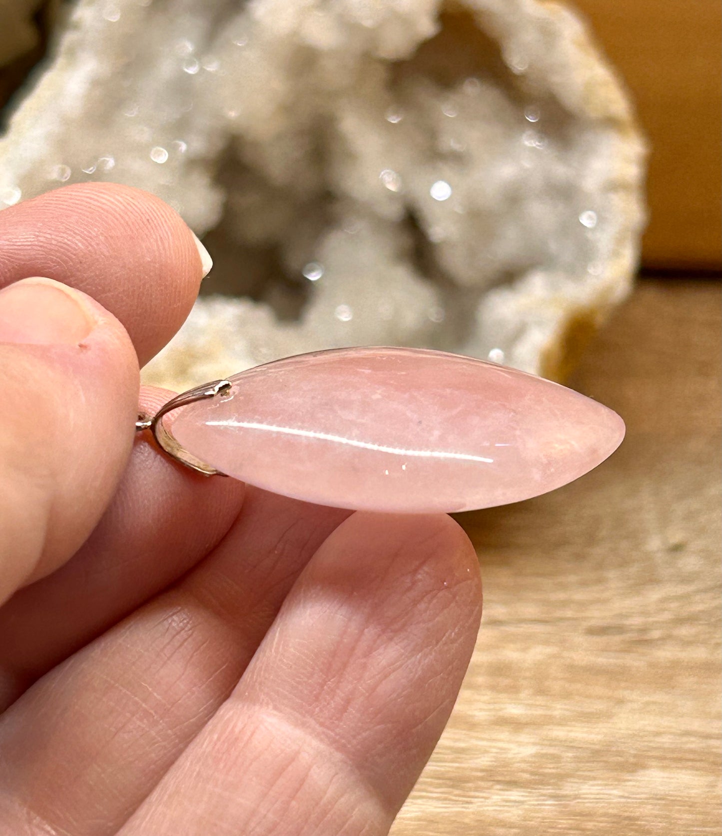 Pendentif de quartz rose marquise