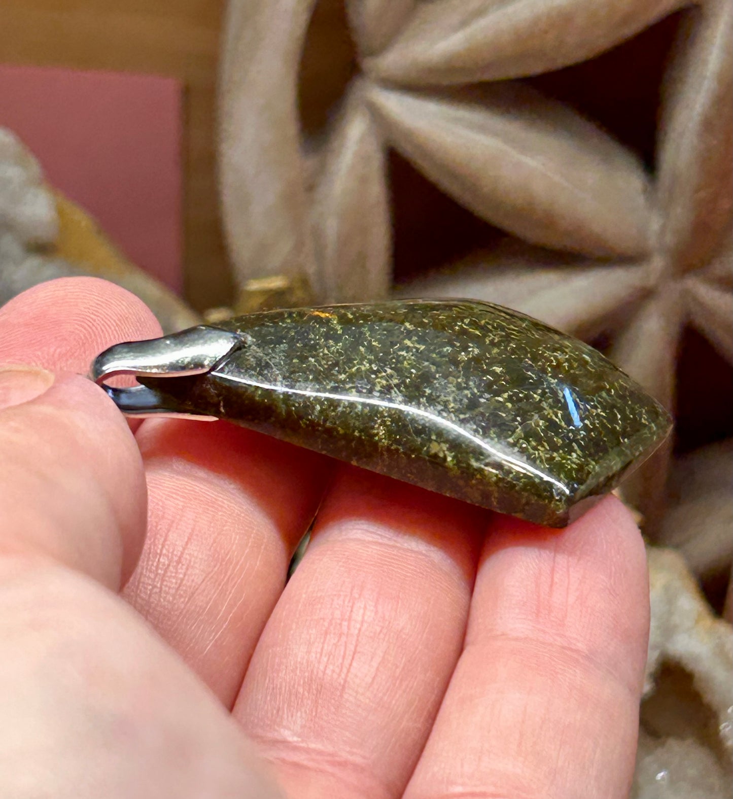 Pendentif de jaspe vert