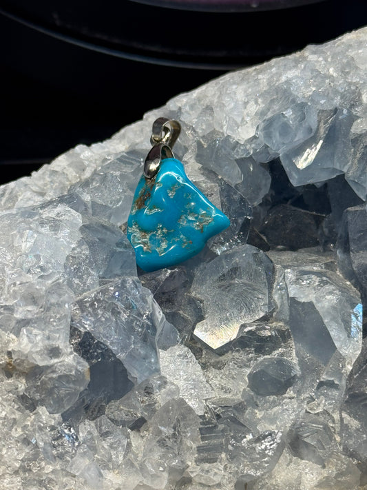 Pendentif en Turquoise stabilisée