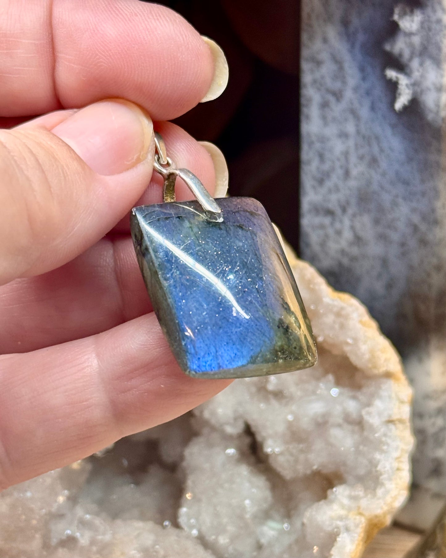 Pendentif de labradorite