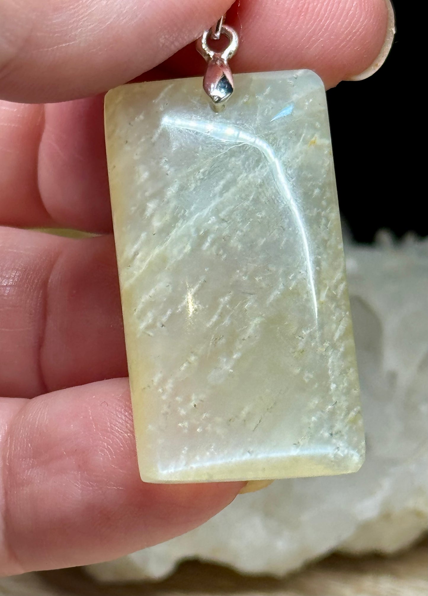 Pendentif de Pierre de lune nacrée
