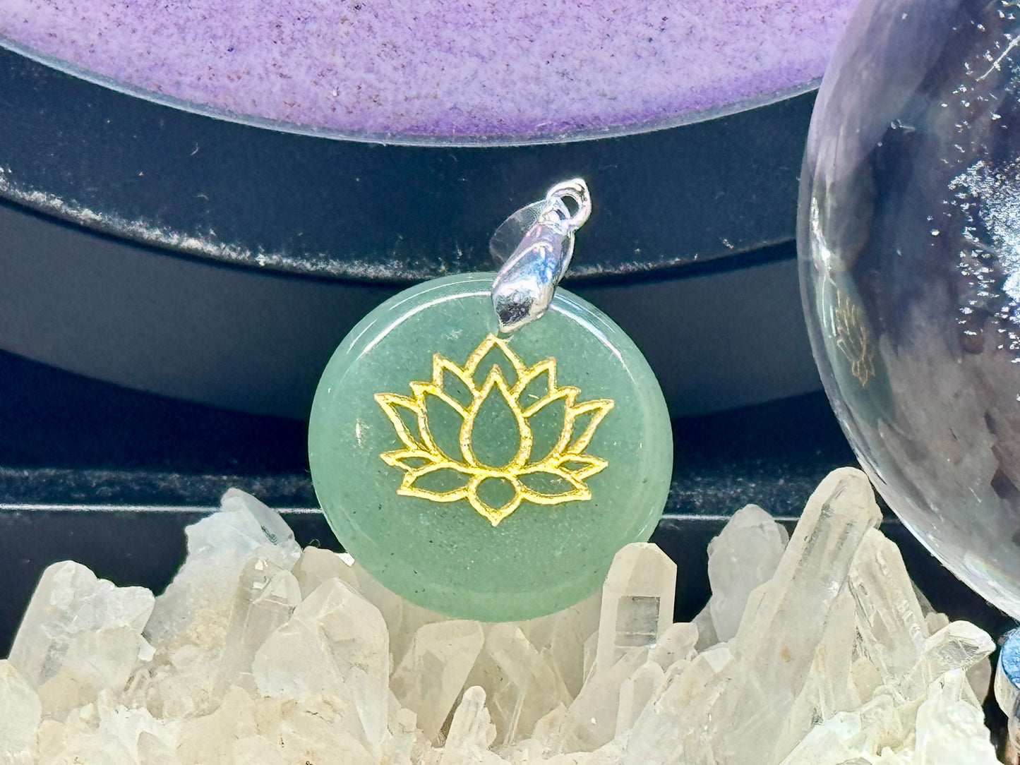 Pendentif en Aventurine verte 1 - Lotus