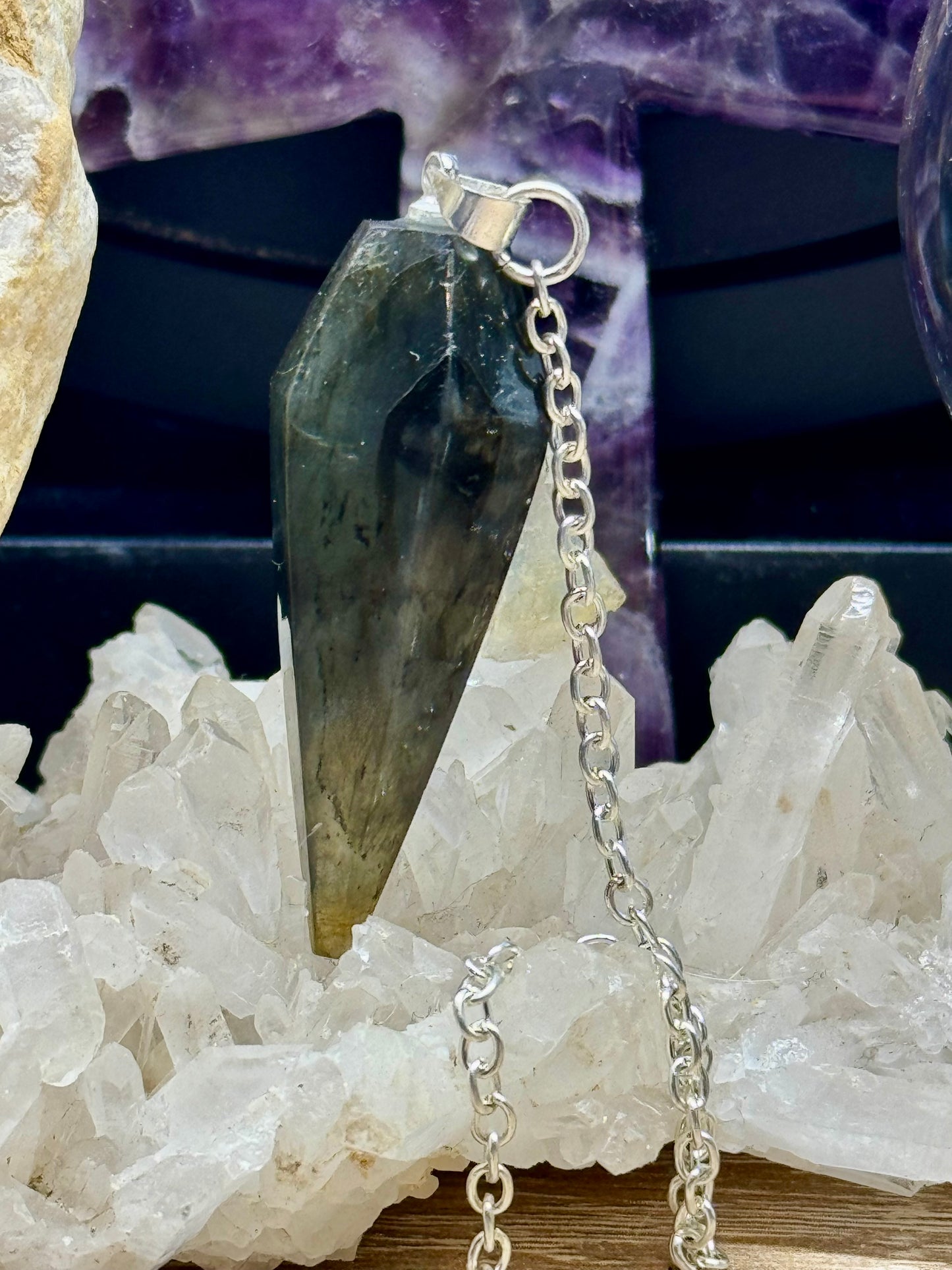 Pendule conique en Labradorite - Arbre de vie