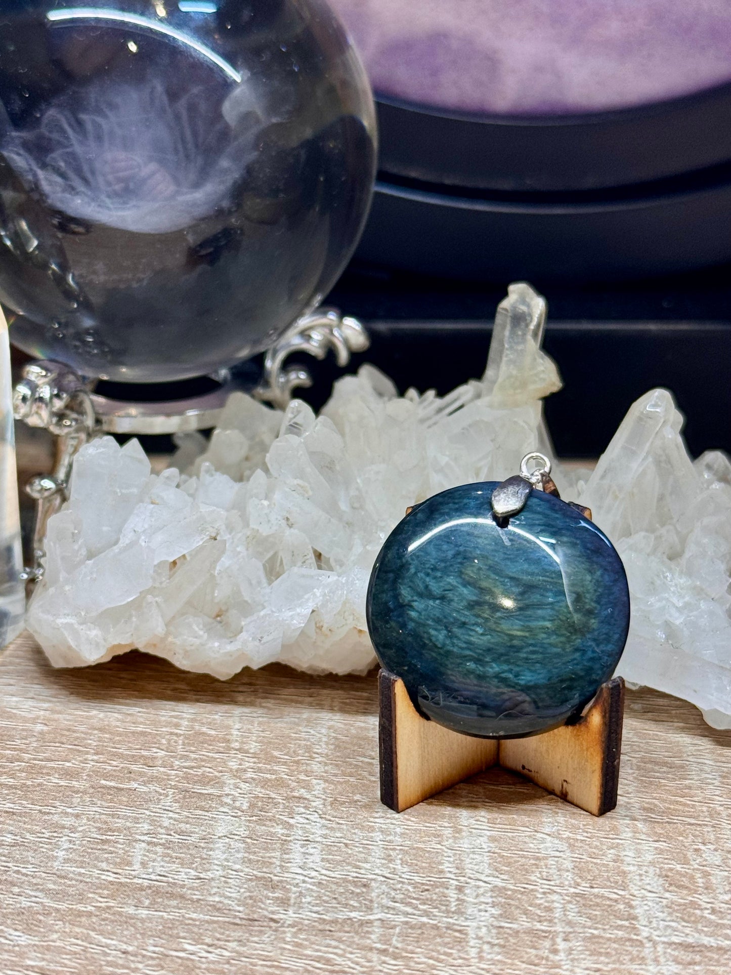 Pendentif en obsidienne mentogochol