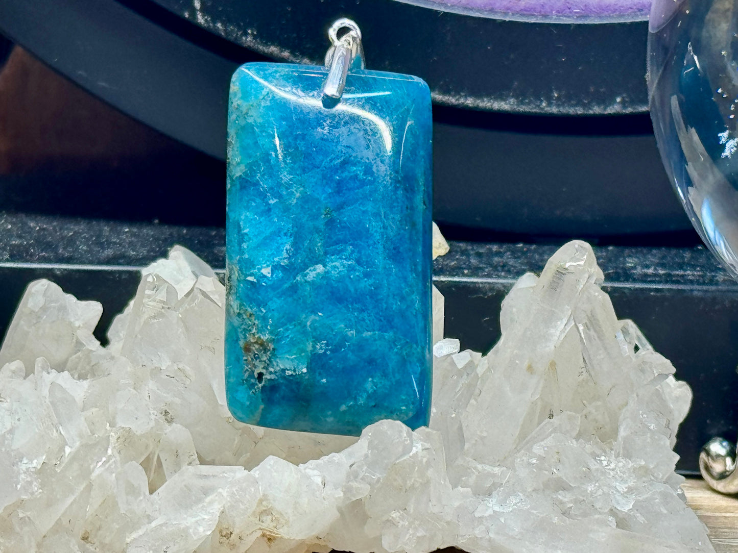 Pendentif d’Apatite Bleue