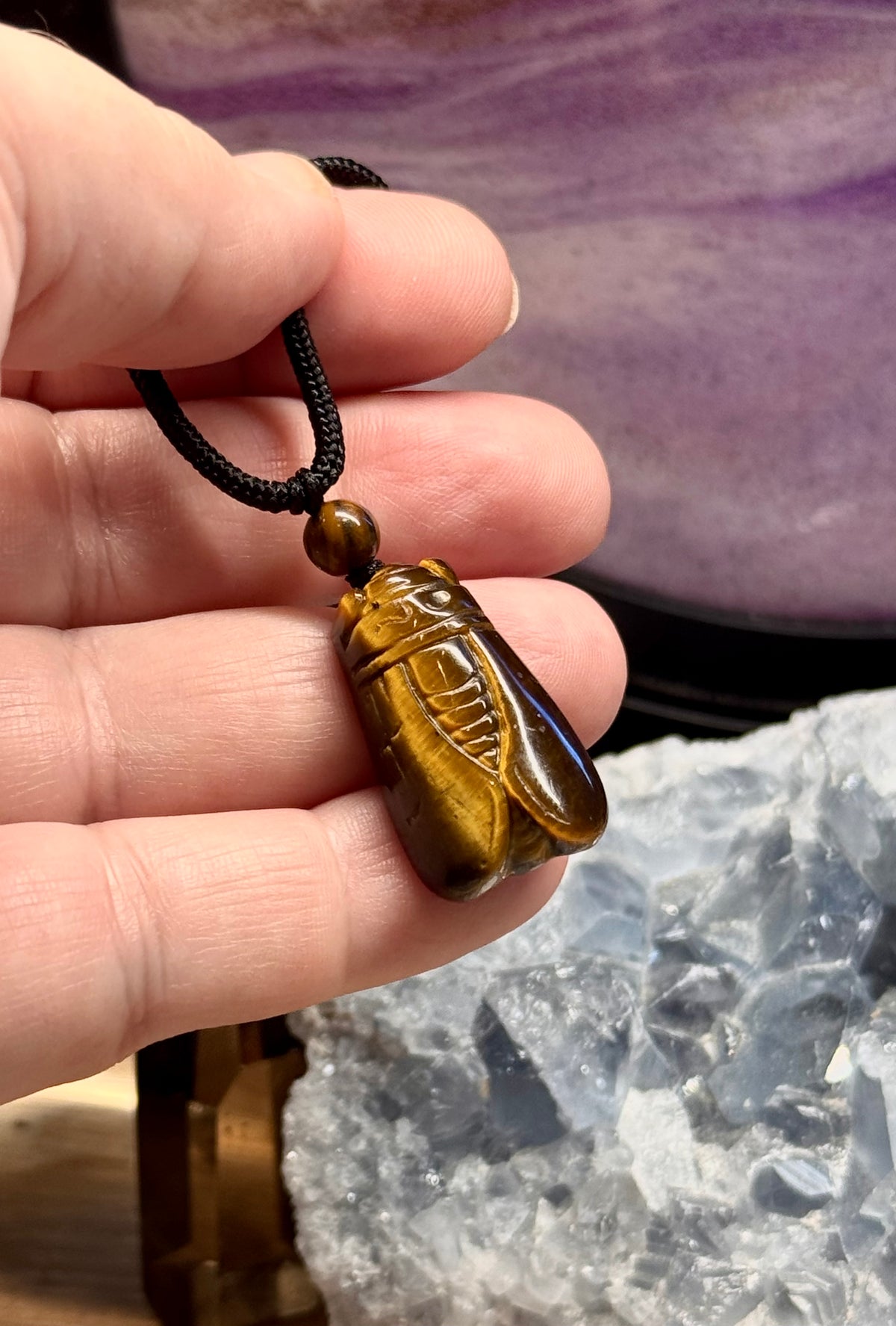 Pendentif Cigale en Oeil de Tigre
