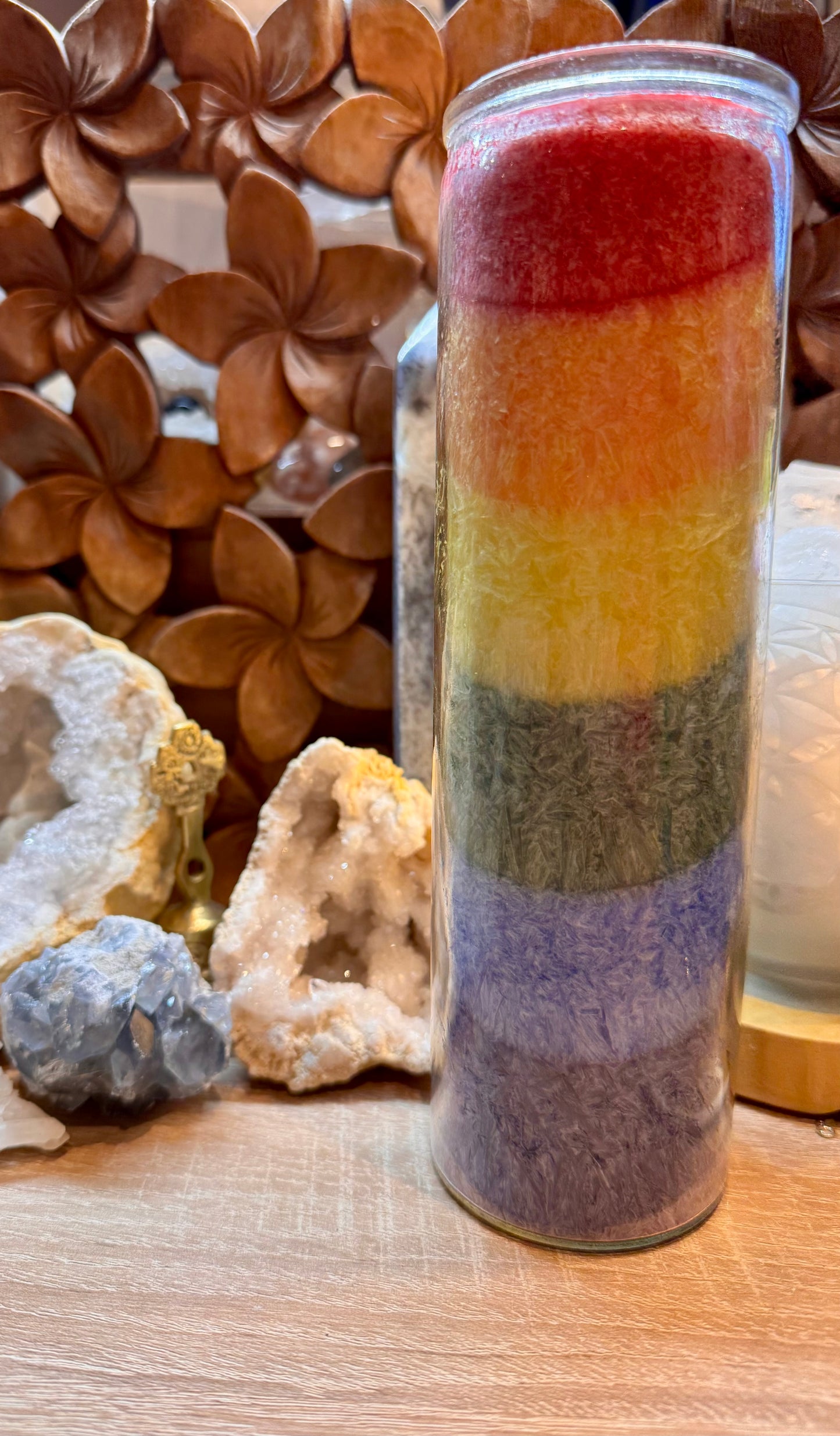 Bougie 7 chakras avec symboles