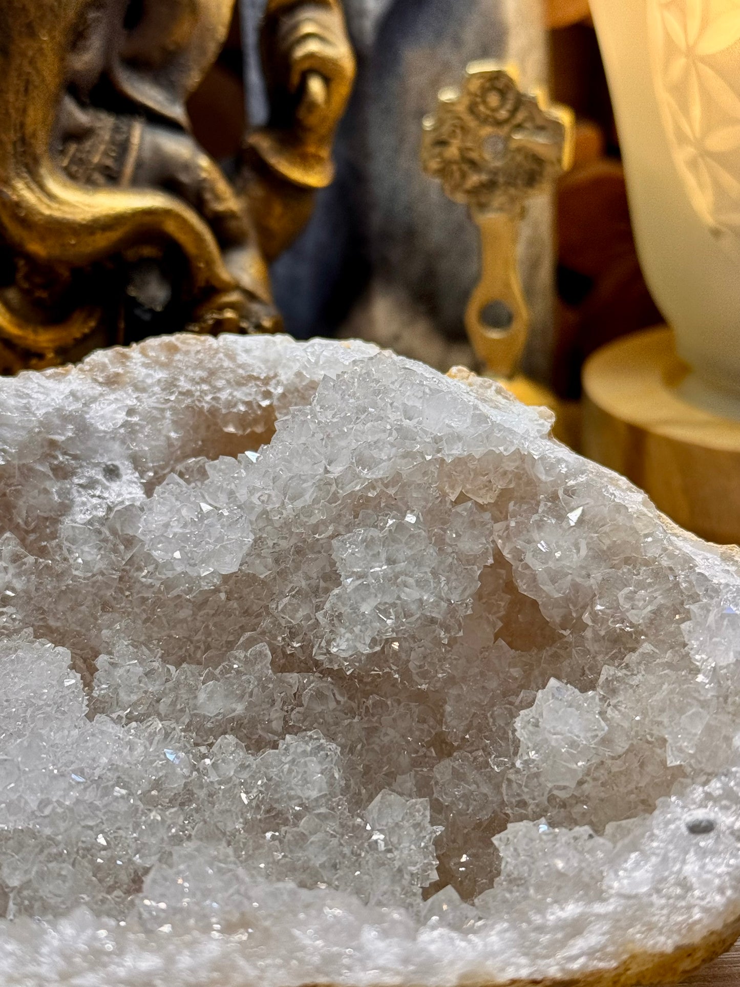 Géode de quartz blanc