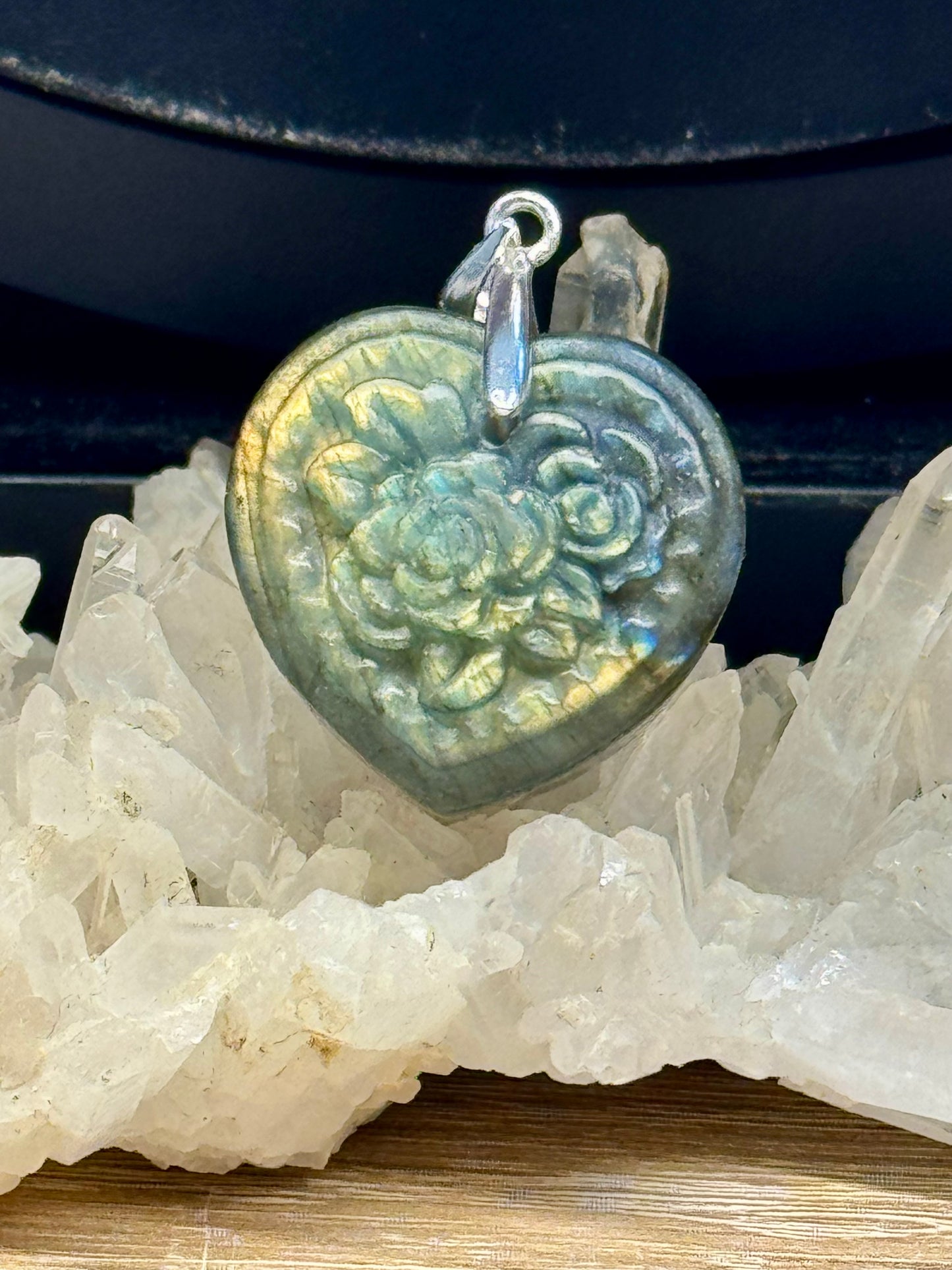 Pendentif en Labradorite Cœur Gravé