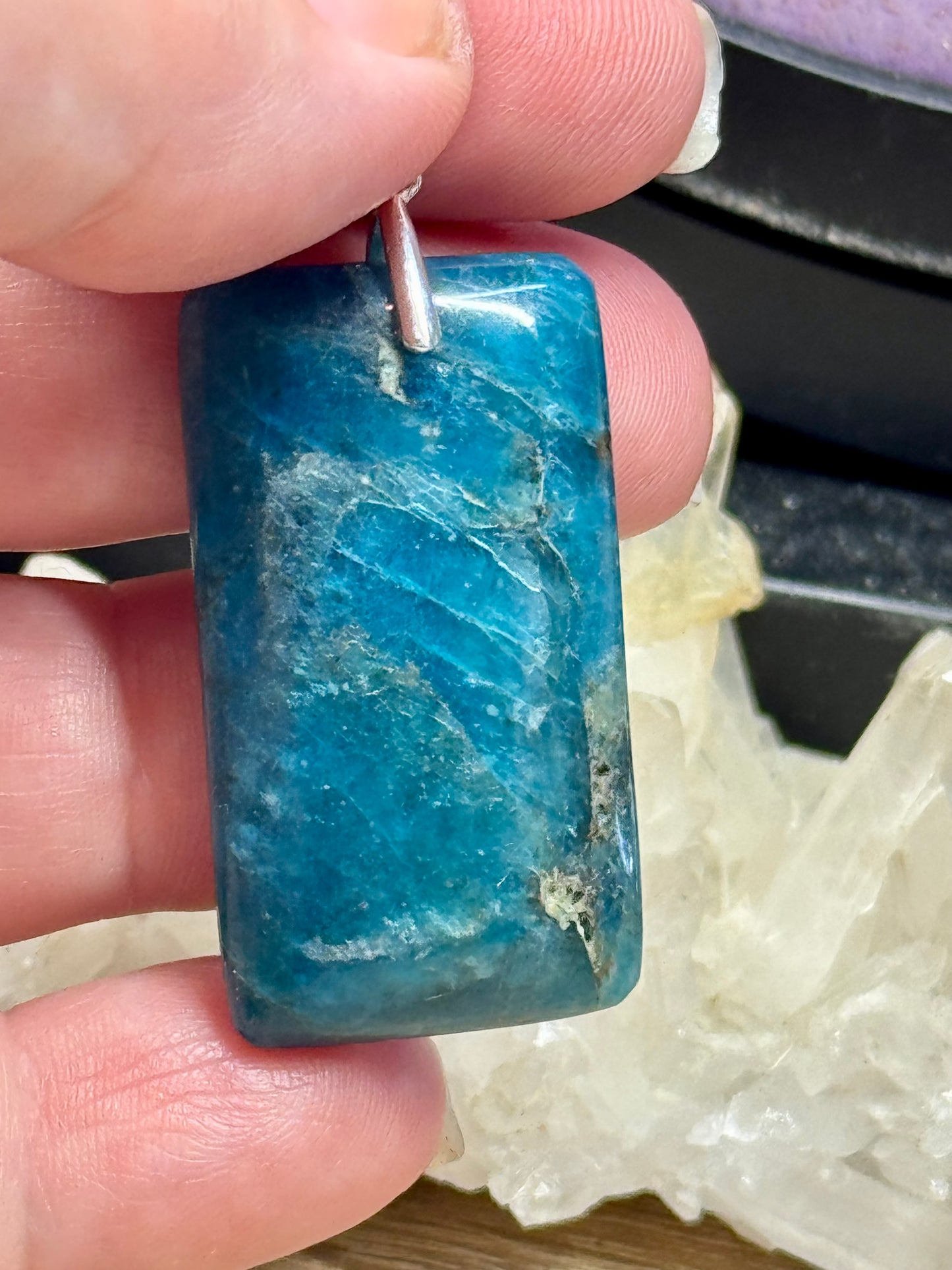 Pendentif d’Apatite Bleue