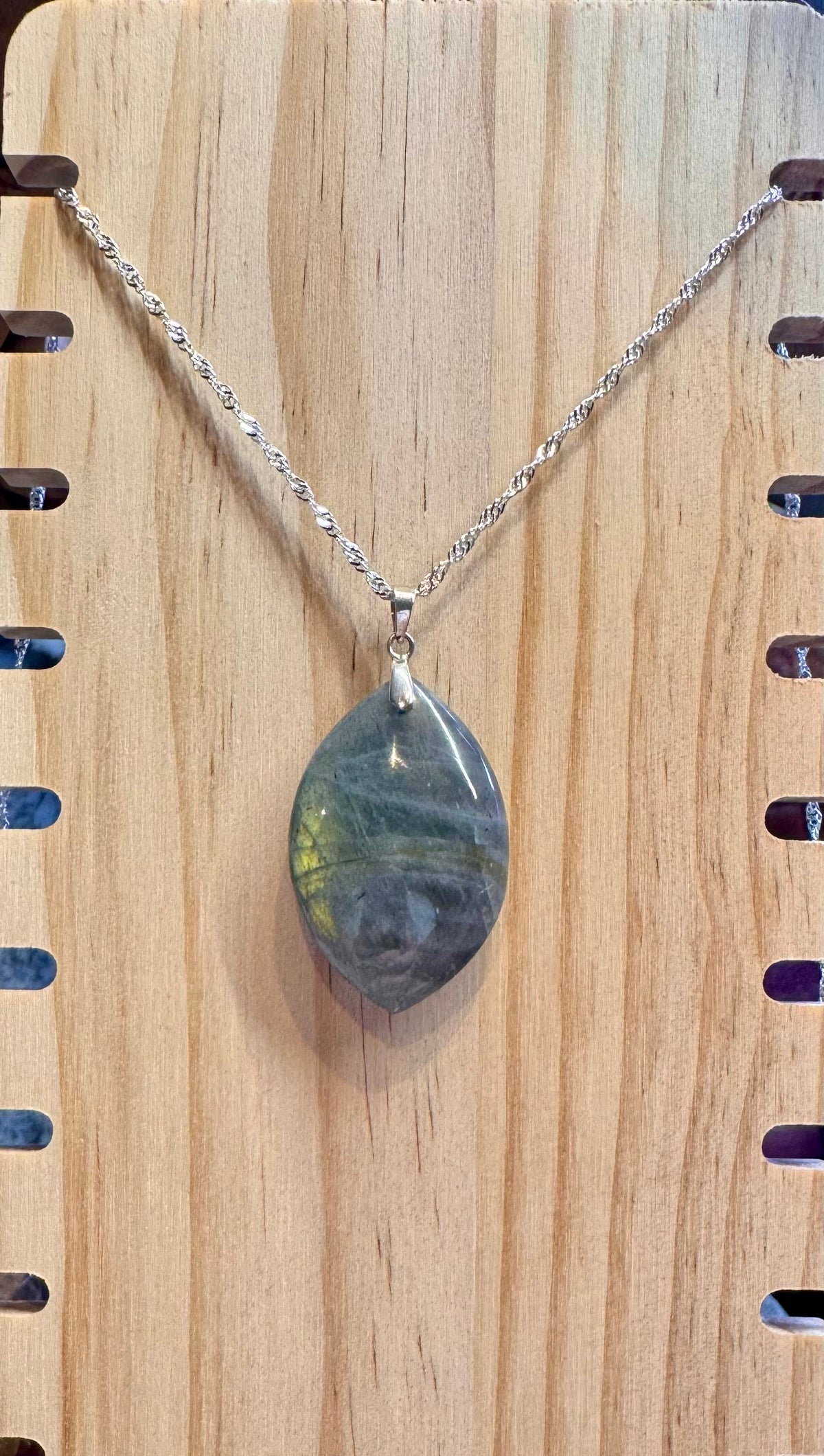 Pendentif de Labradorite bélière 925