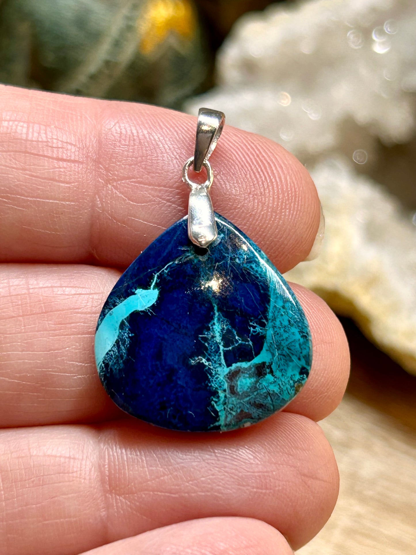 Pendentif de shattuckite d’Arizona