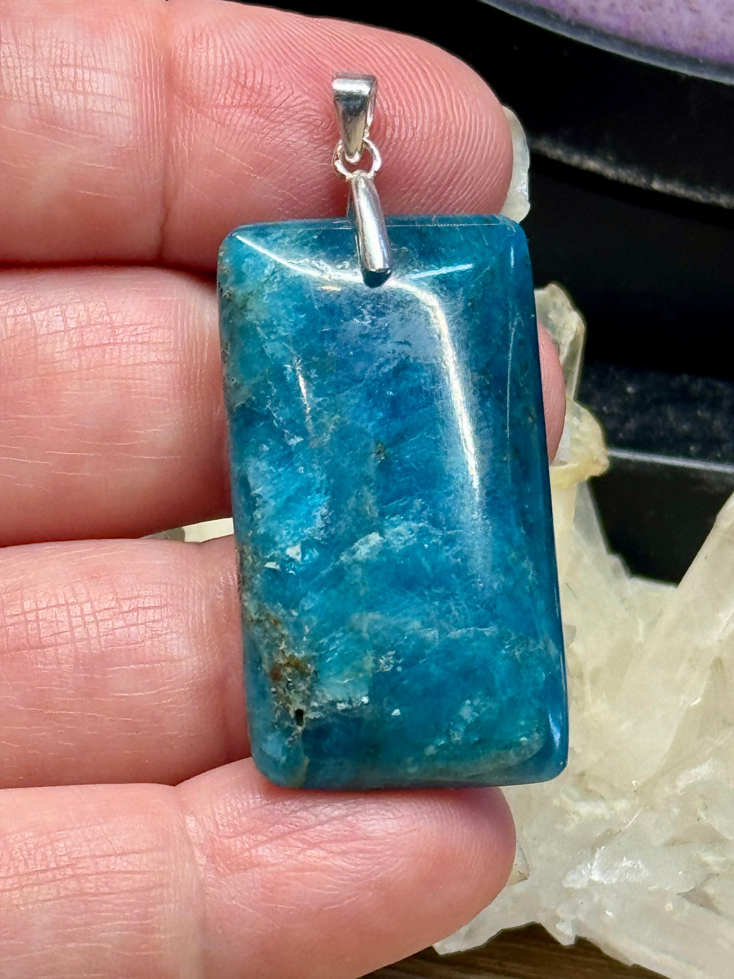 Pendentif d’Apatite Bleue