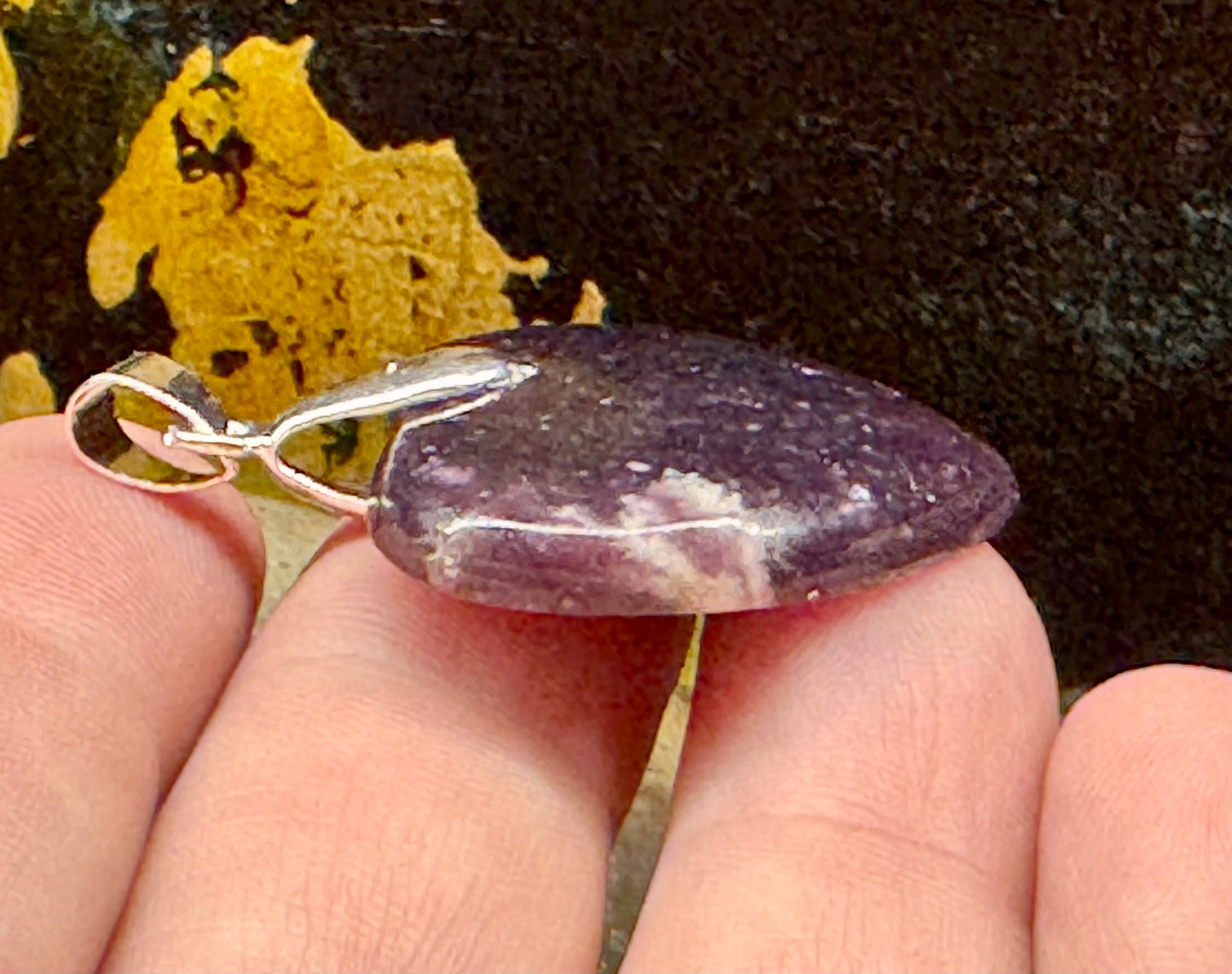 Pendentif cœur de lépidolite