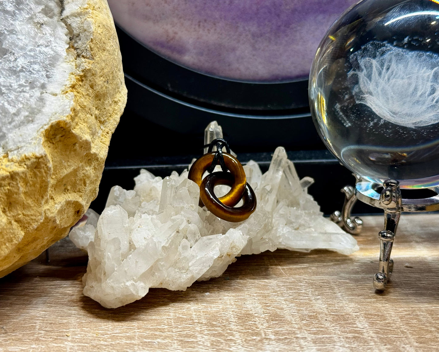 Anneaux entremêlés d’œil de tigre