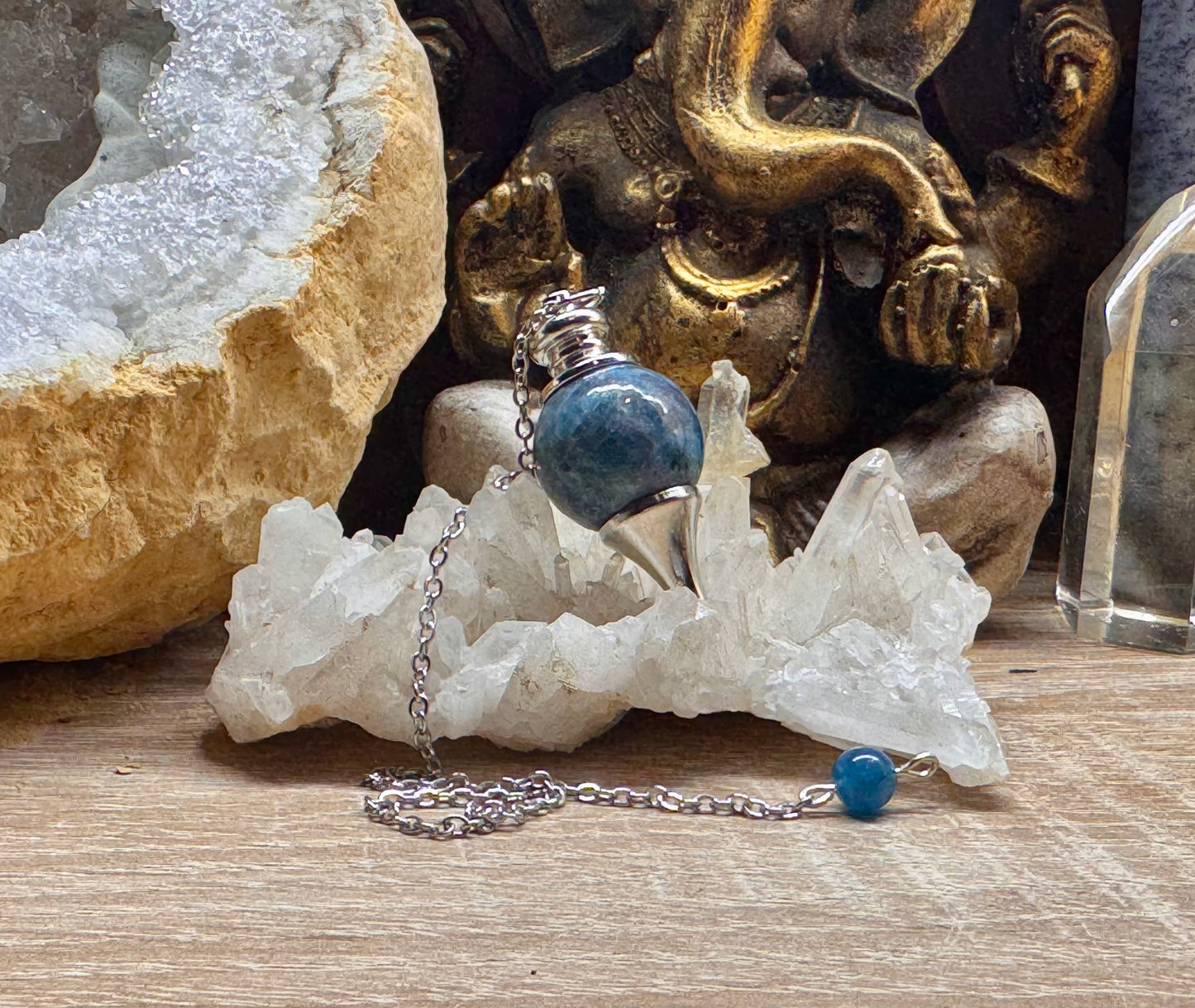 Pendule sphérique en Apatite (2)