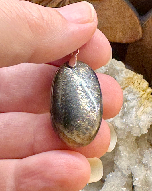 Pendentif de pierre de soleil noire