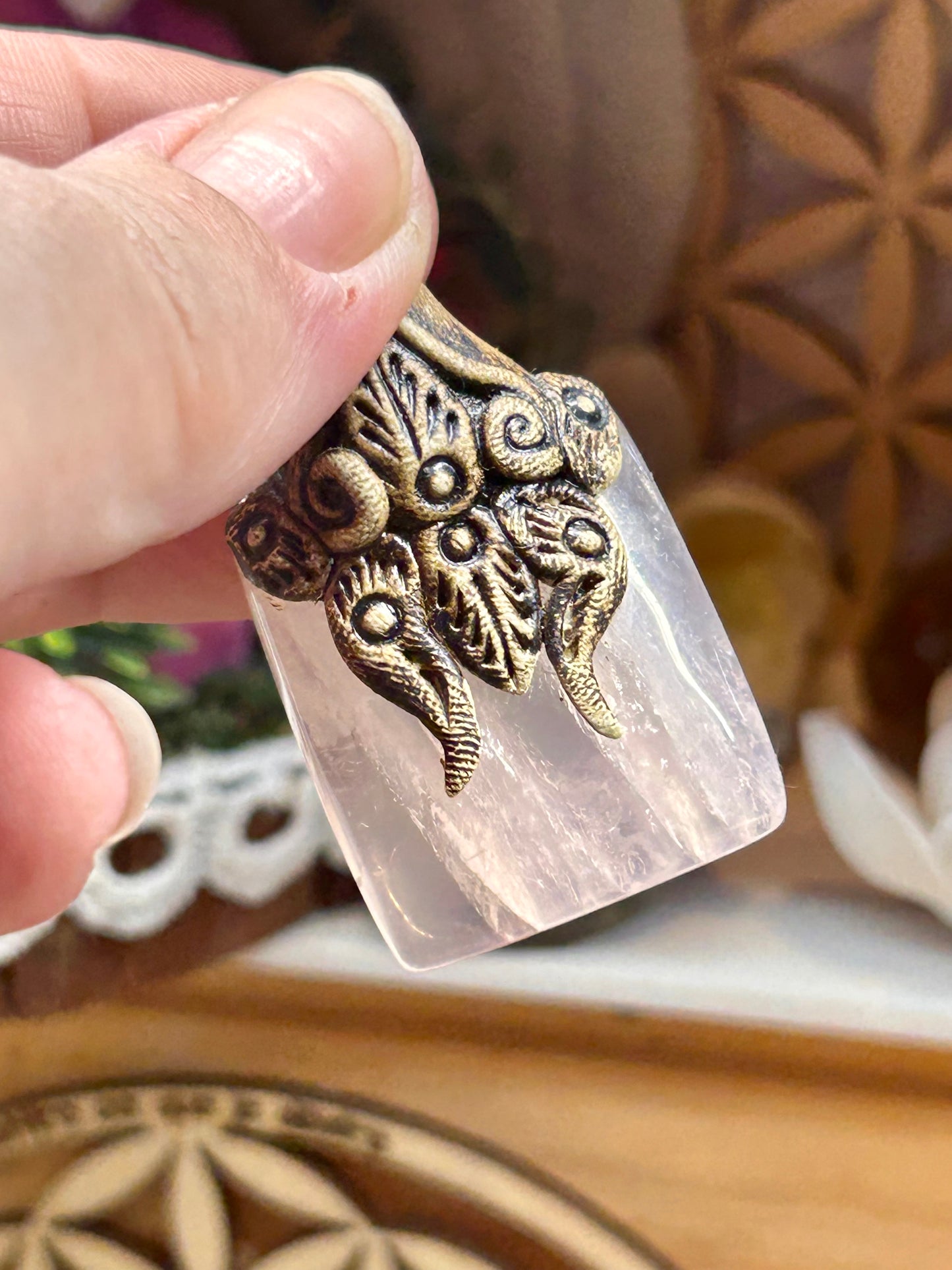 Pendentif de quartz rose