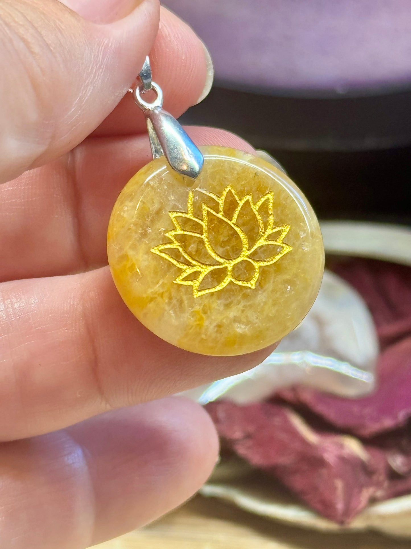 Pendentif d’Aventurine jaune lotus 2
