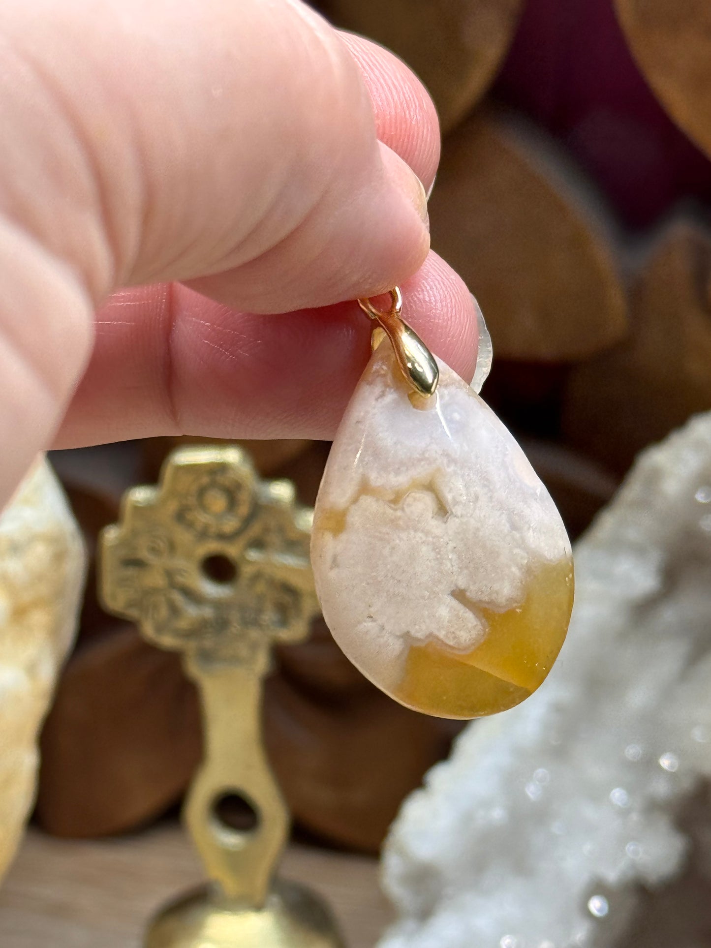 Pendentif goutte d’agate fleur de cerisier
