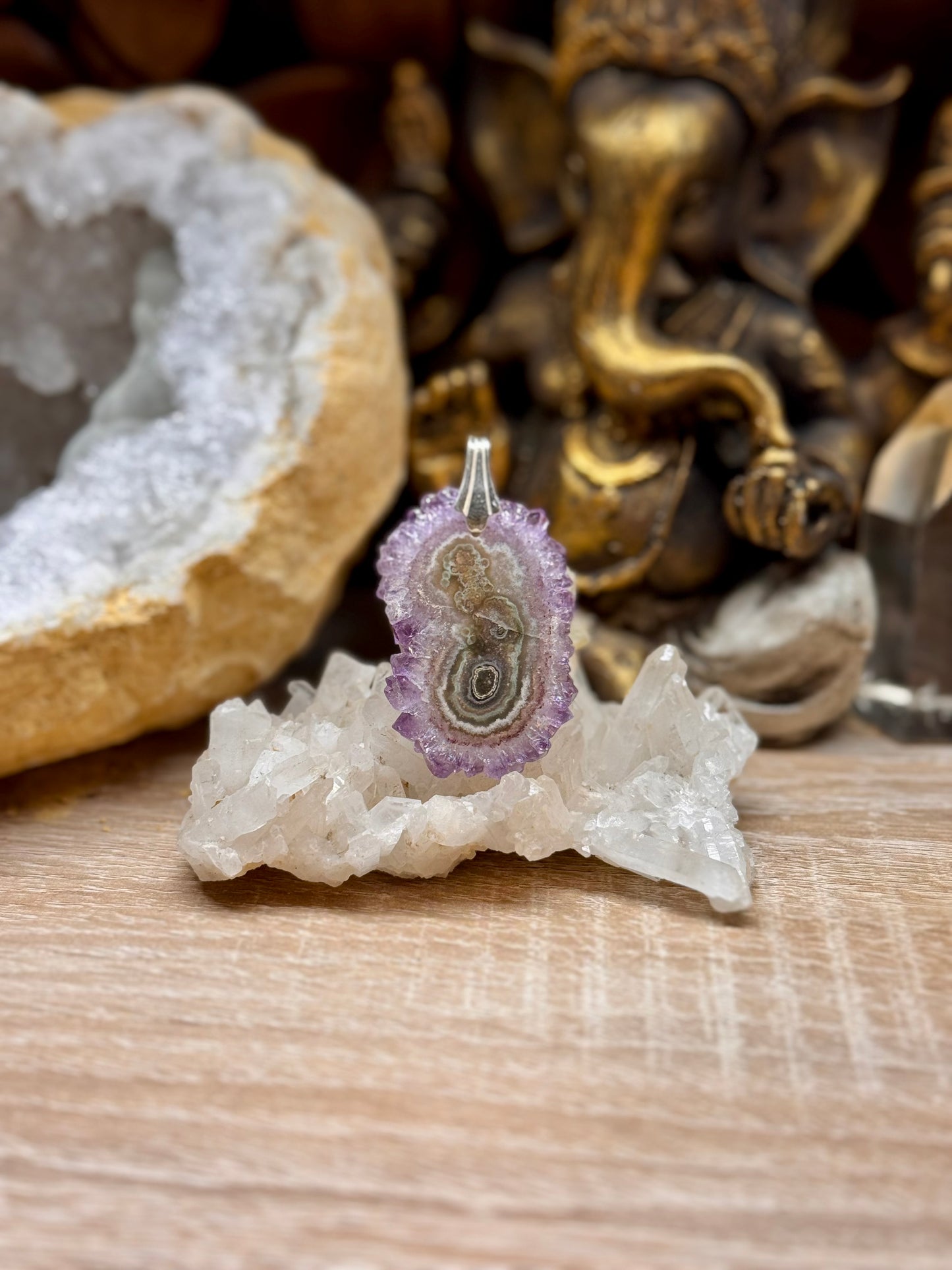Pendentif tranche d’améthyste foncée