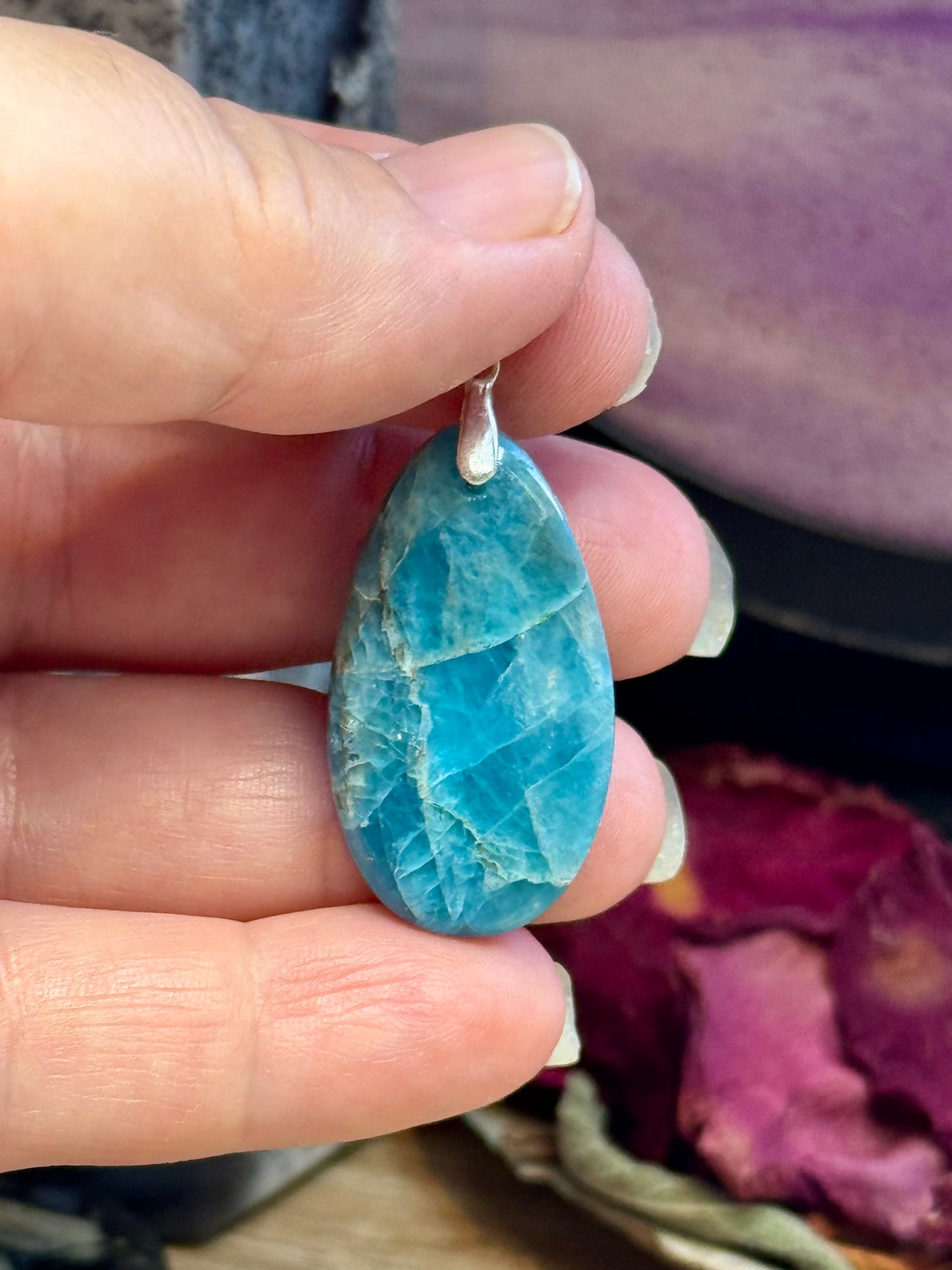 Pendentif d’Apatite bleue