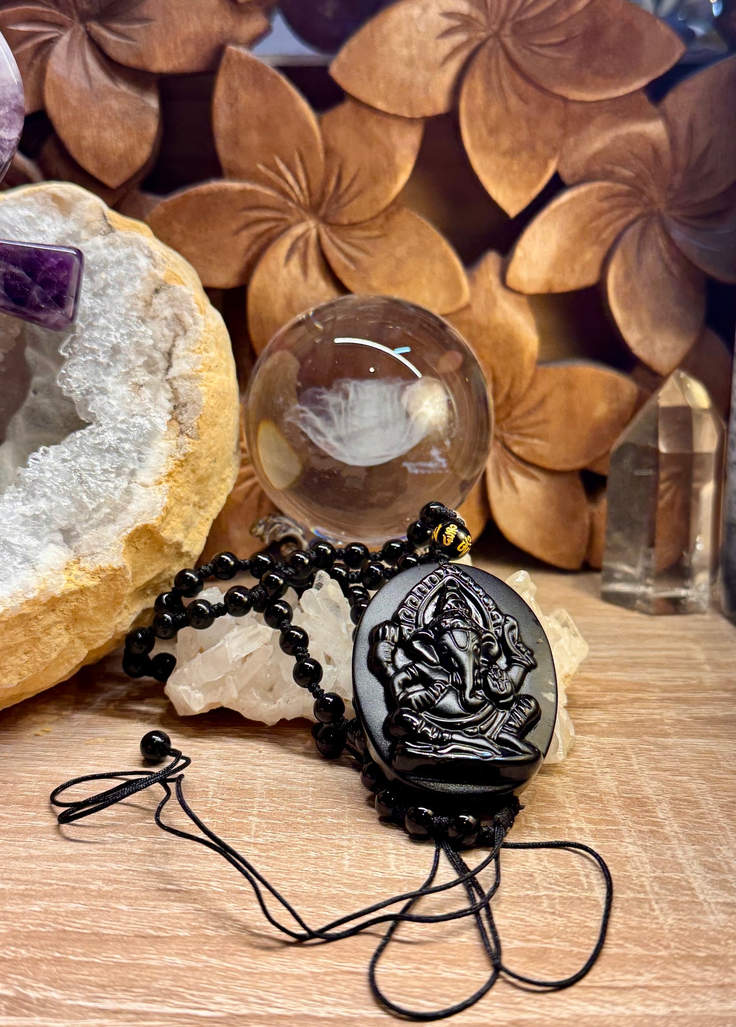 Collier Ganesh en obsidienne noire 2