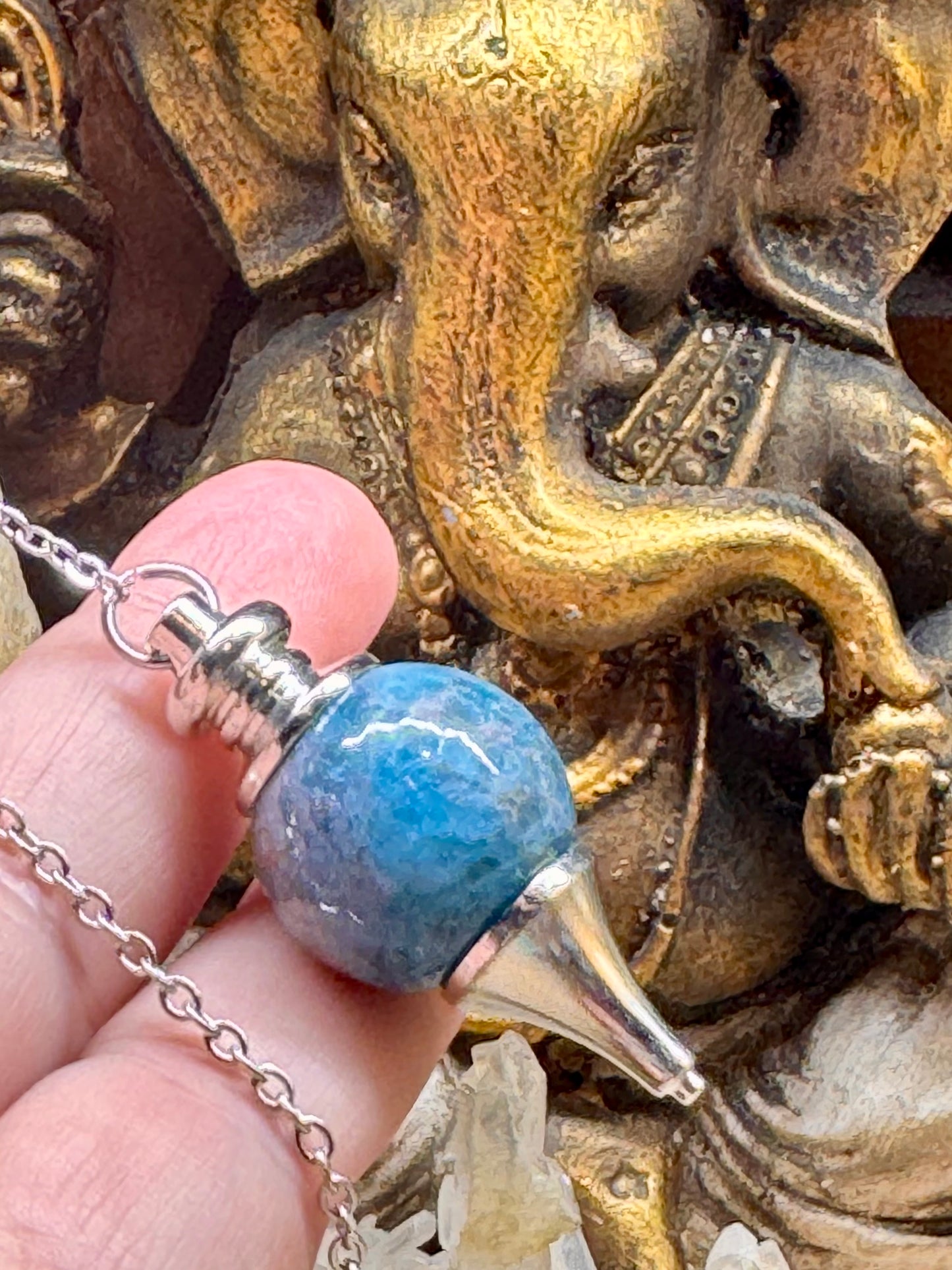 Pendule sphérique en Apatite (2)
