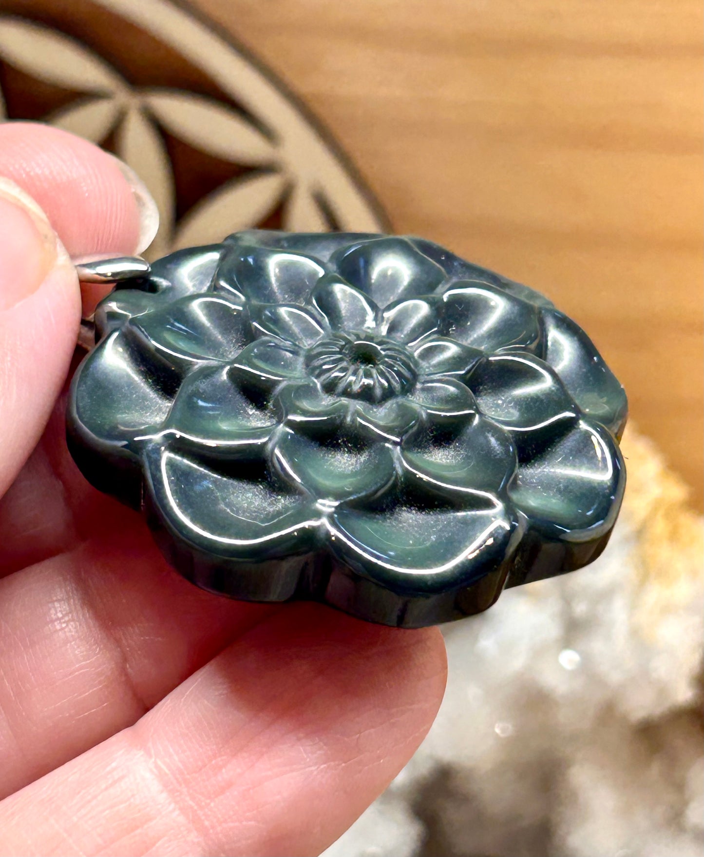 Pendentif d’obsidienne œil céleste