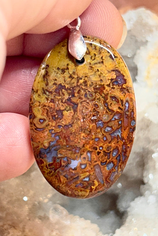 Pendentif d’agate jaune racine de palmier
