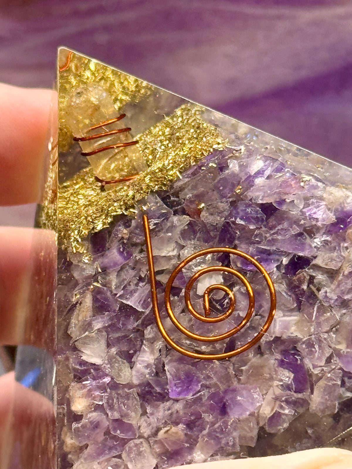 Orgonite pyramidale "Anti-stress et Lâcher prise"