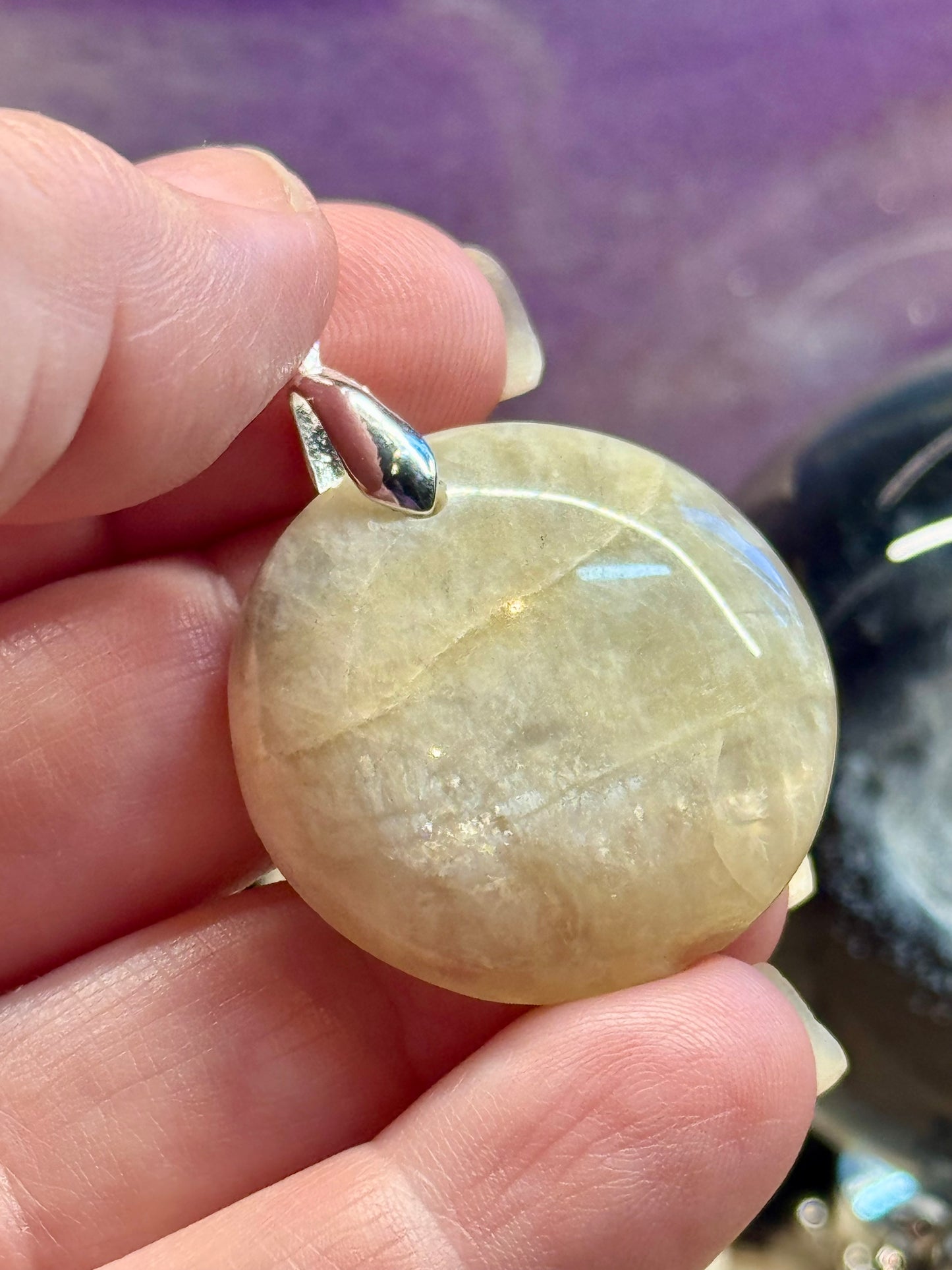 Pendentif de Pierre de Lune rond