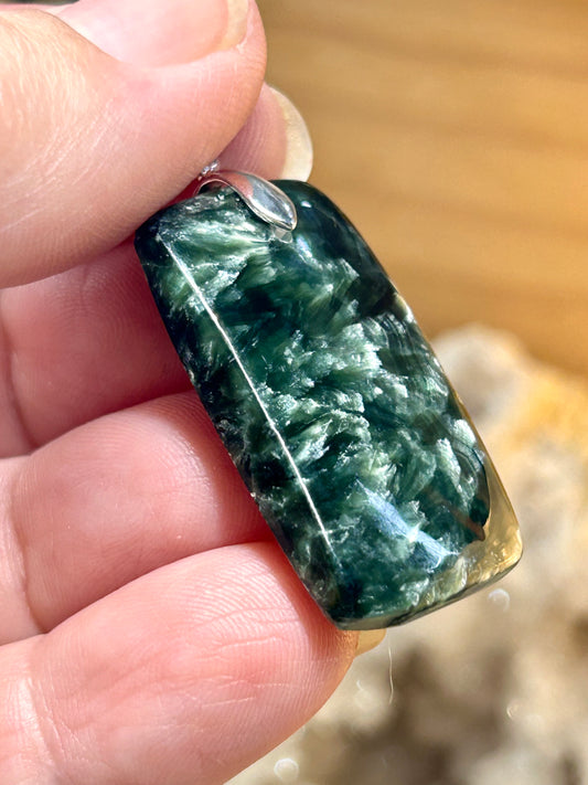 Pendentif de séraphinite