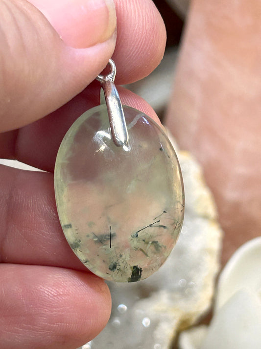 Pendentif de préhnite