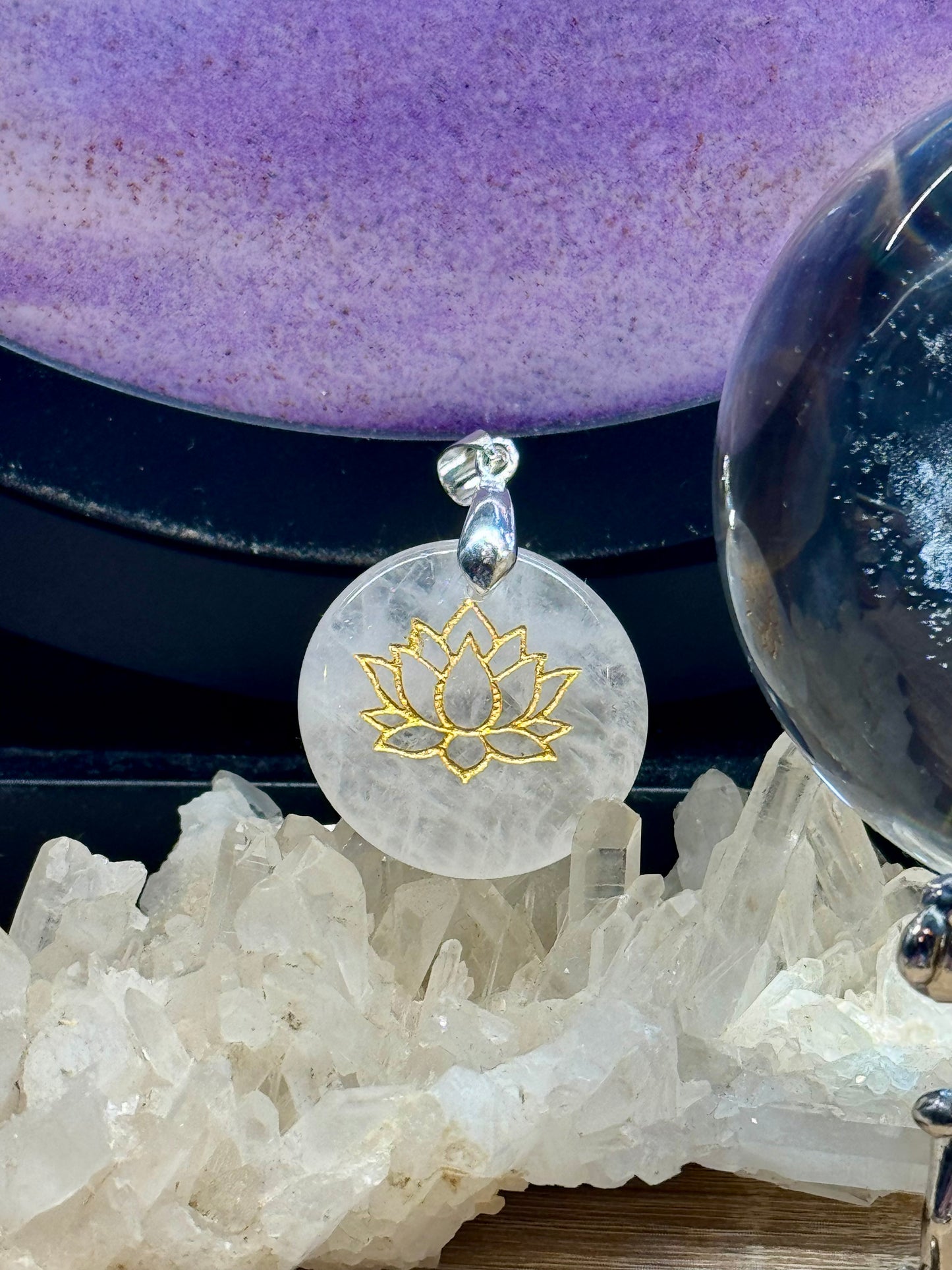 Pendentif en Cristal de Roche - Lotus 1