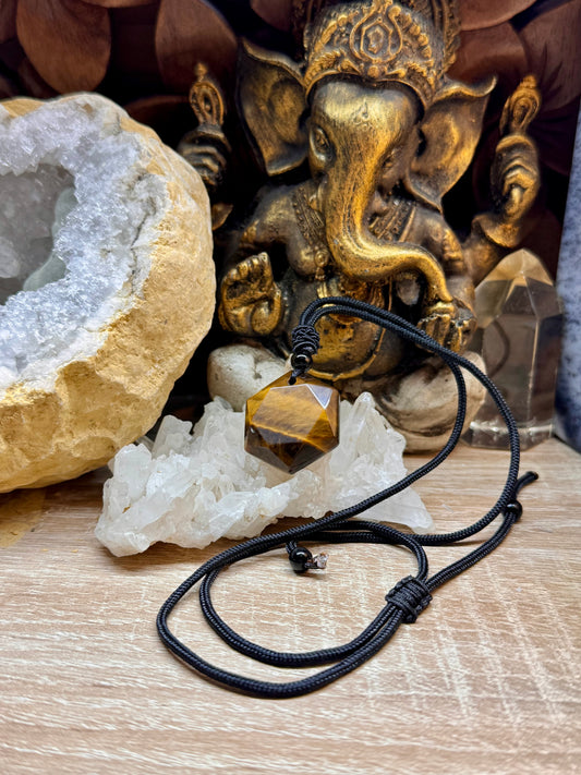 Collier avec sceau de Salomon Œil de tigre