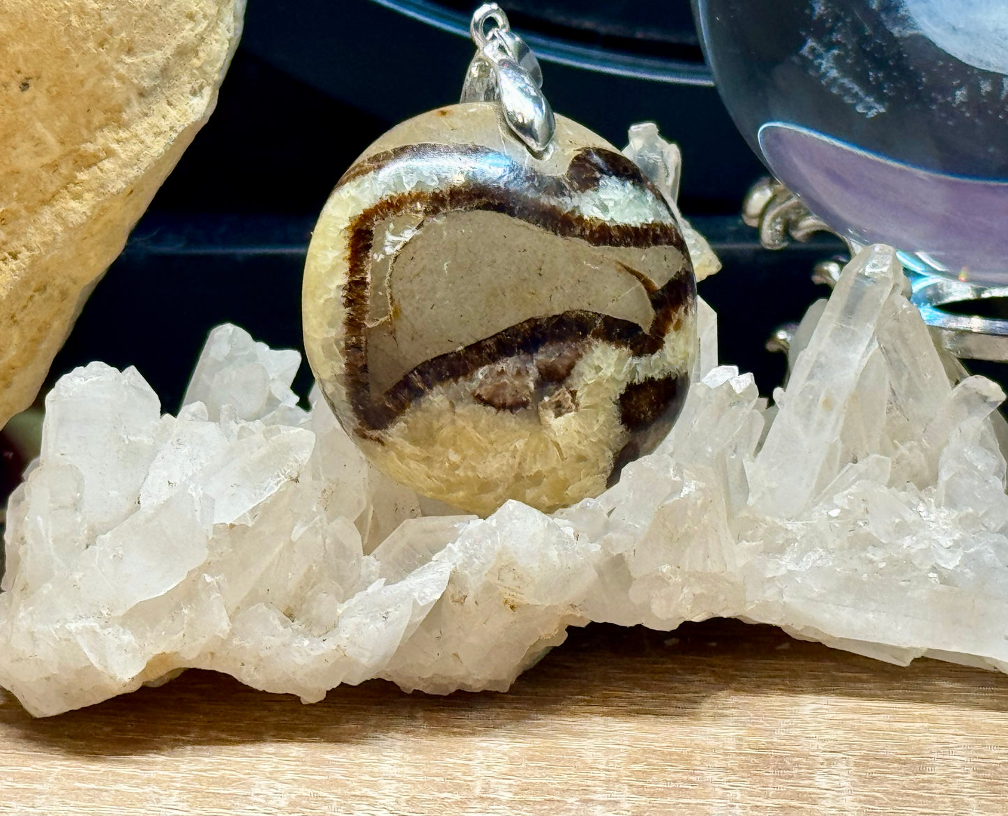 Pendentif de septaria de Madagascar