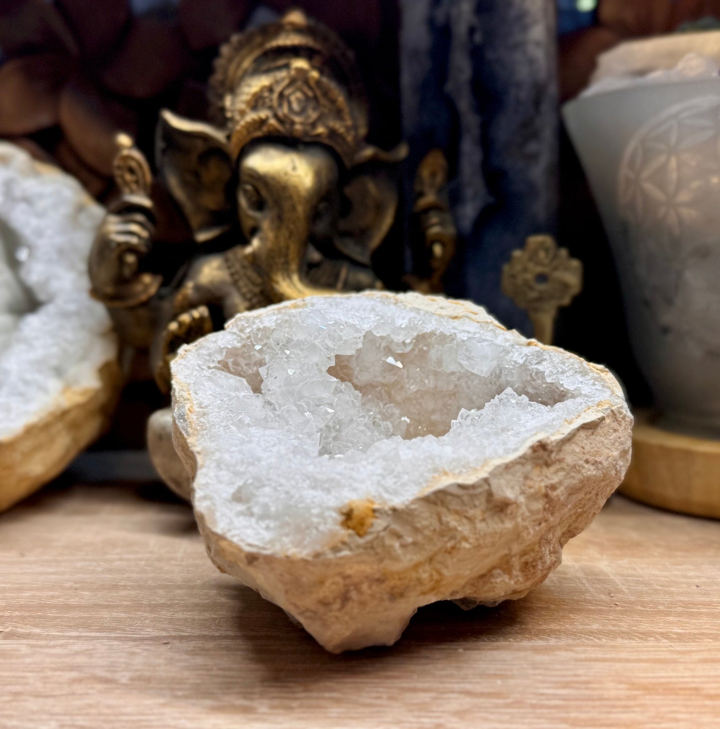 Géode de quartz blanc