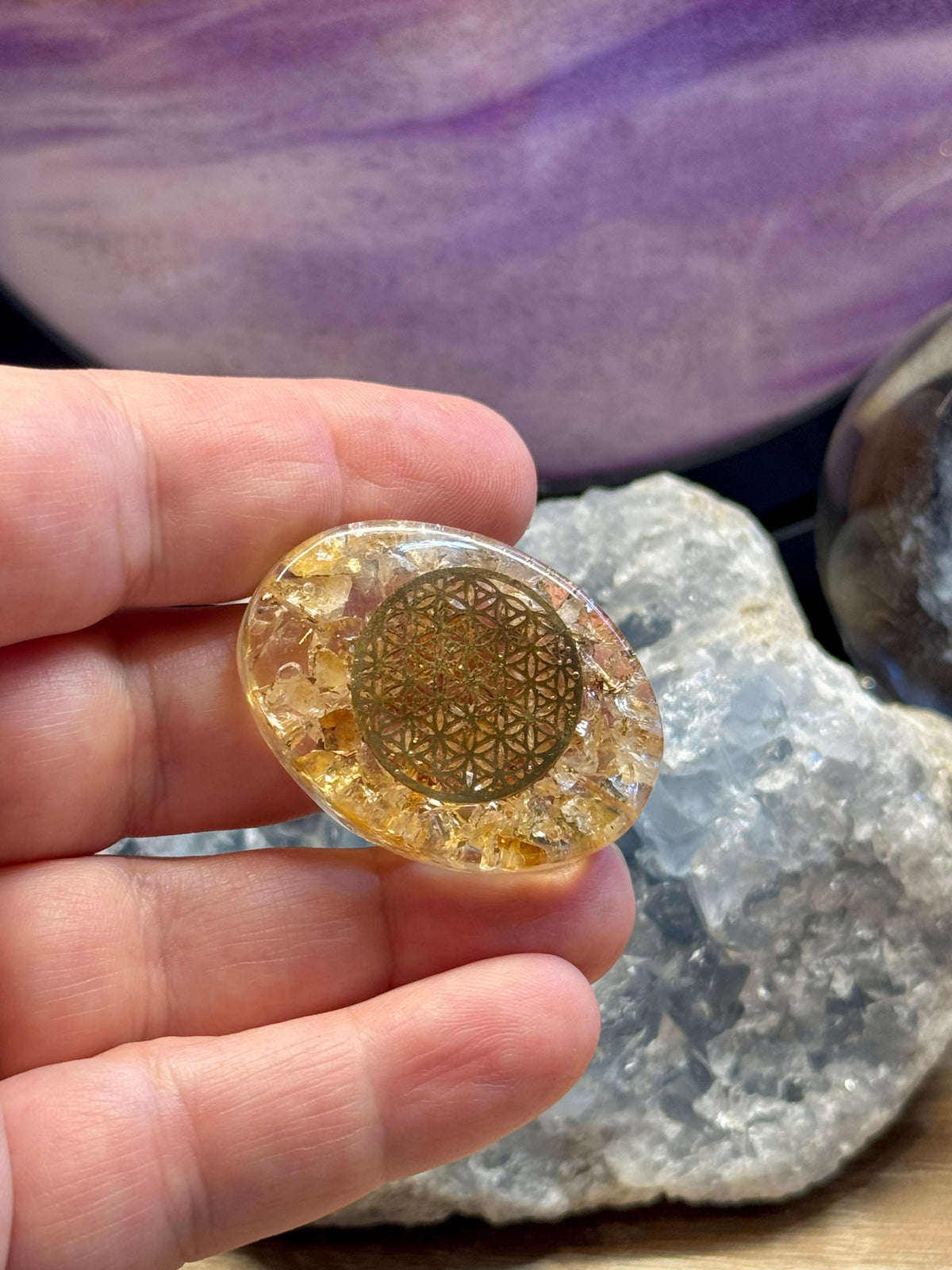 Petit galet de Citrine