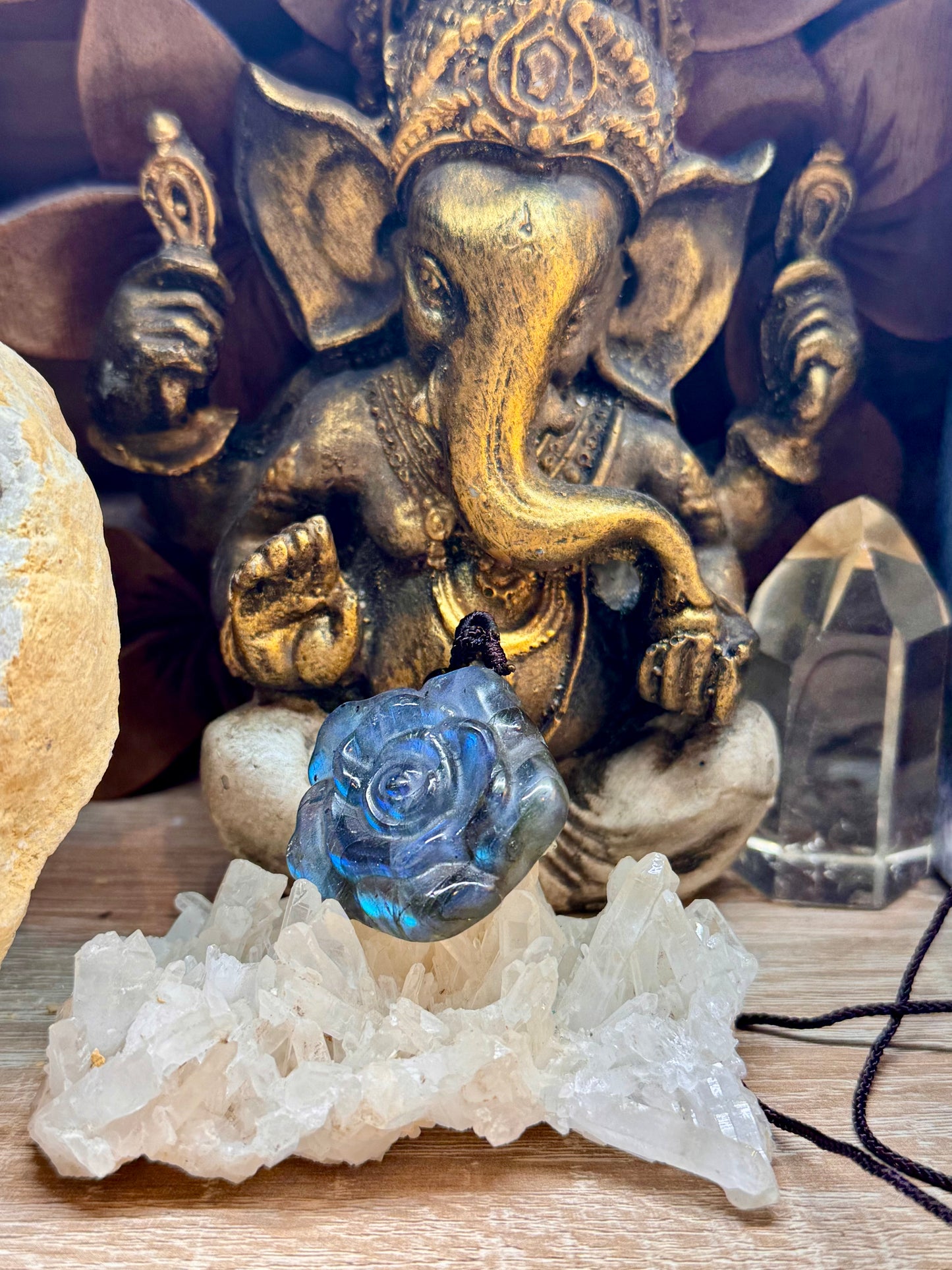 Pendentif rose en Labradorite