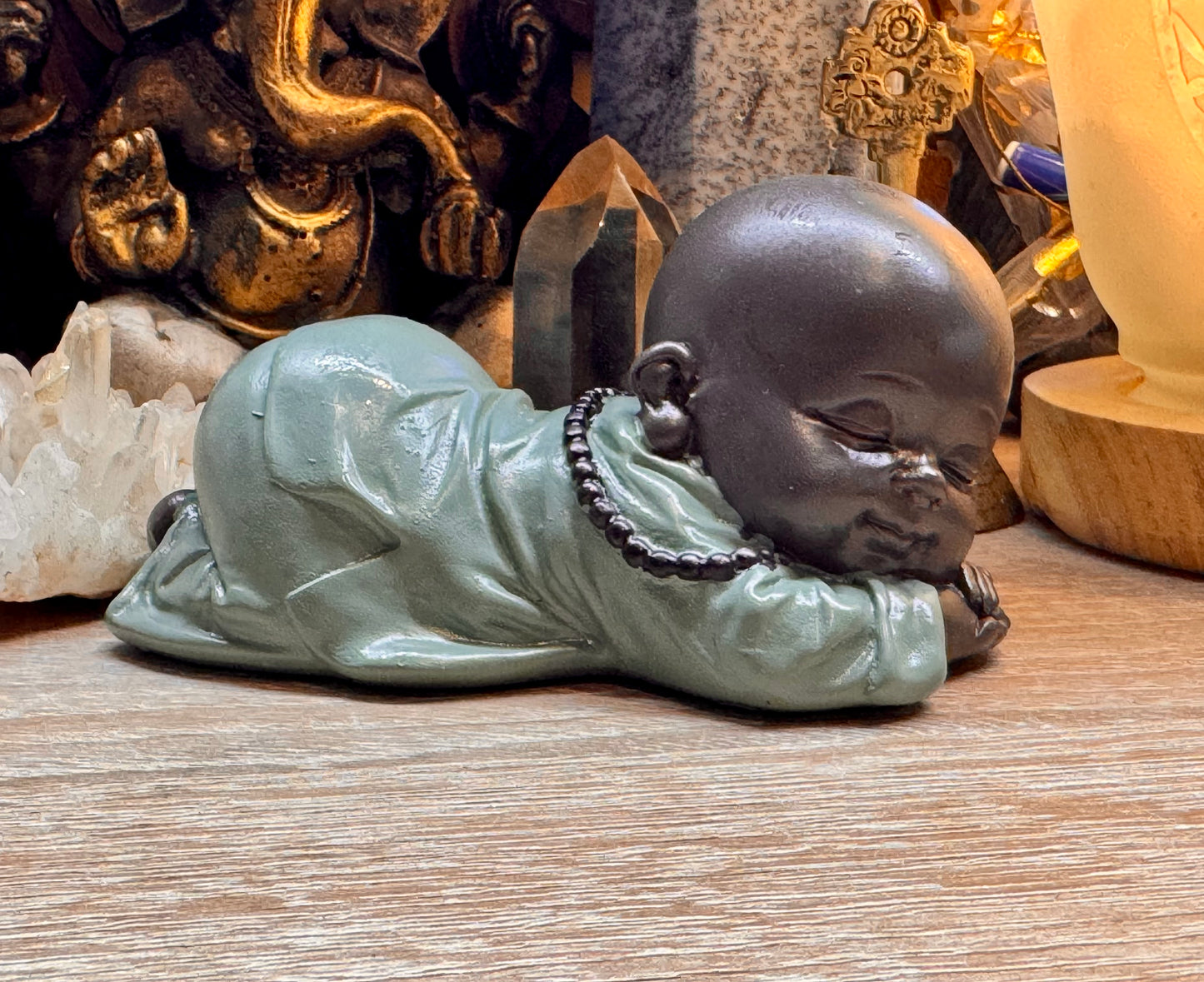 Bébé bouddha dormant